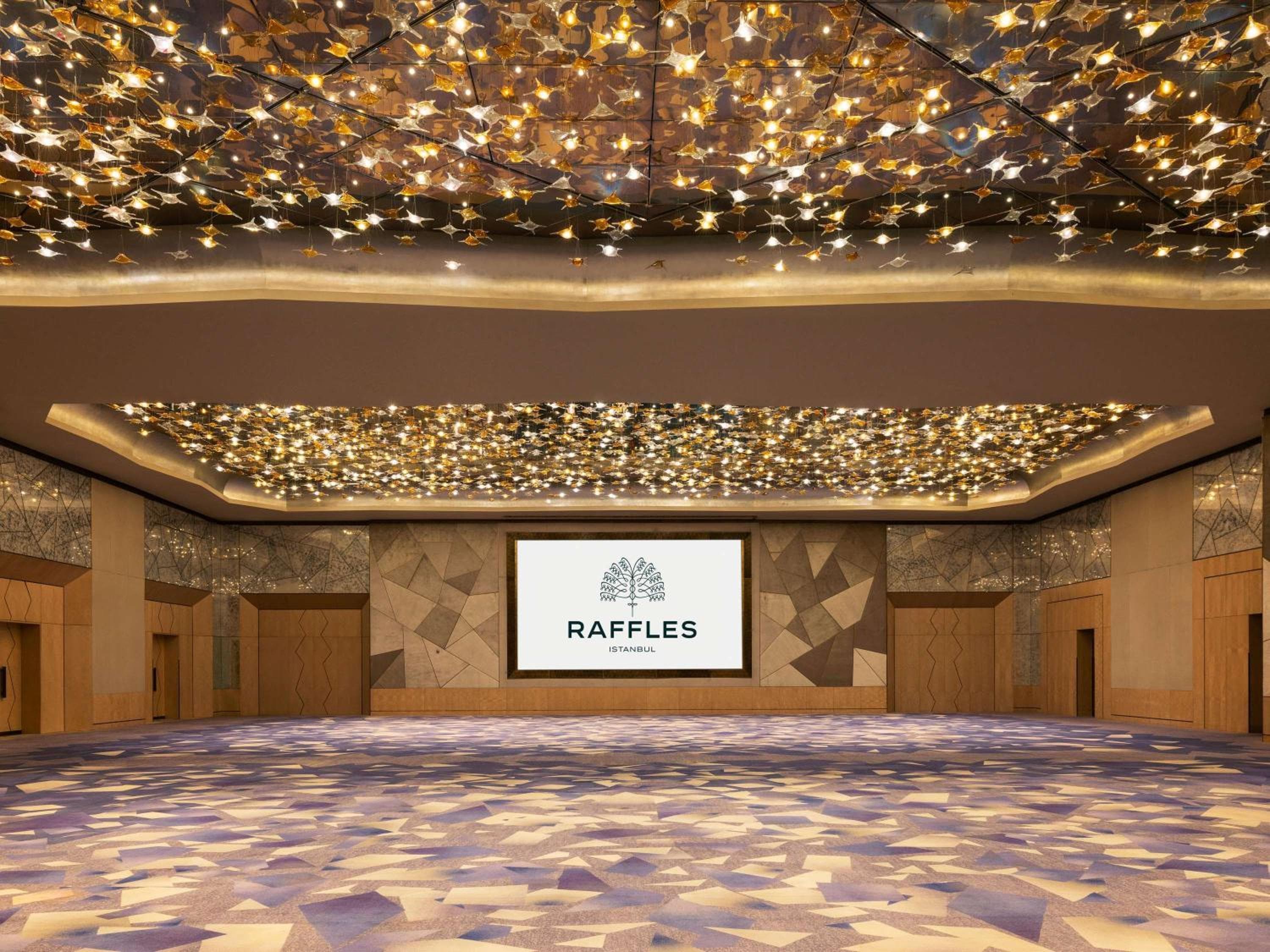 Raffles Istanbul — 10