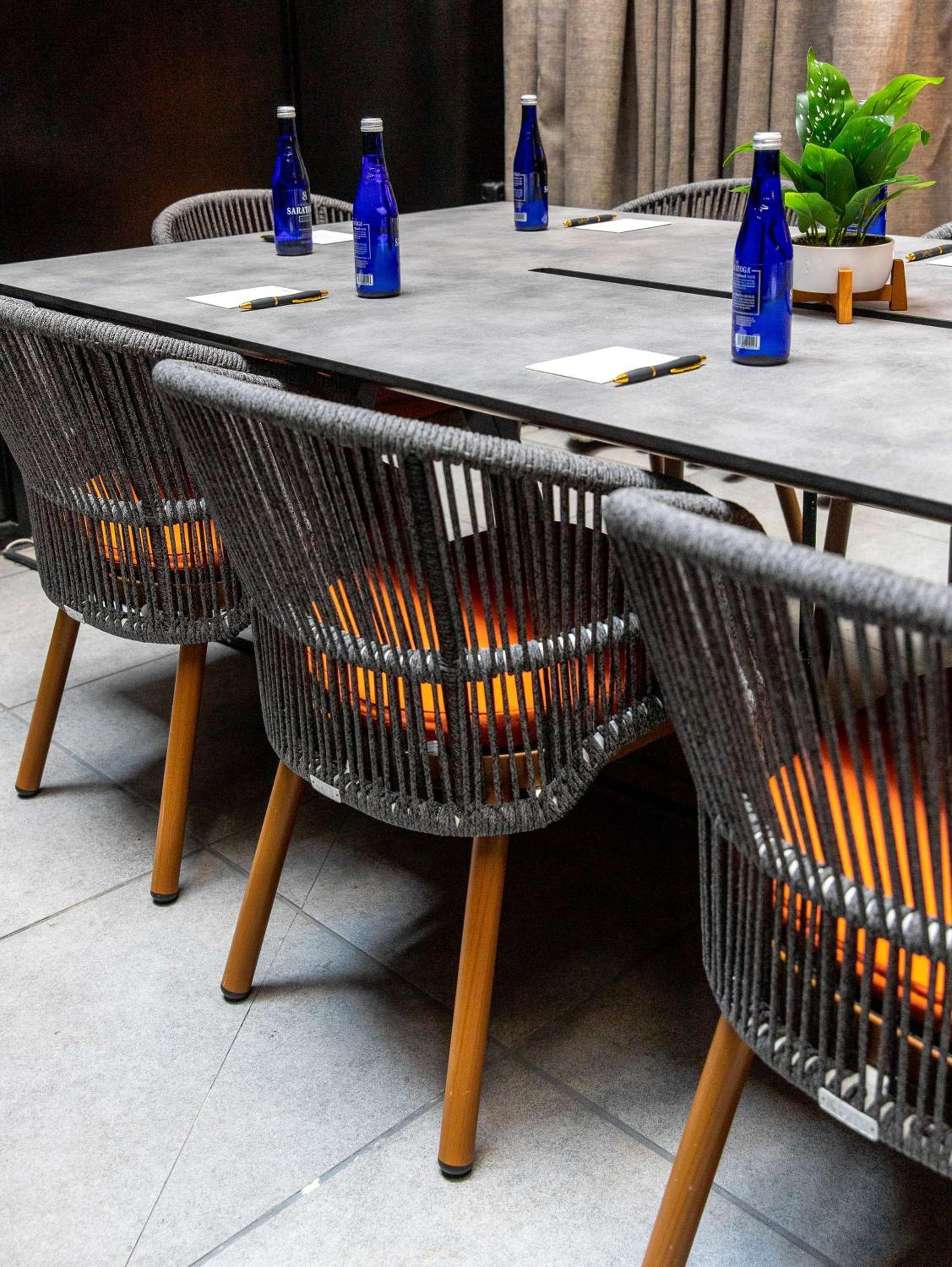 The Draper New York, Collezione di arazzi di Hilton — 20