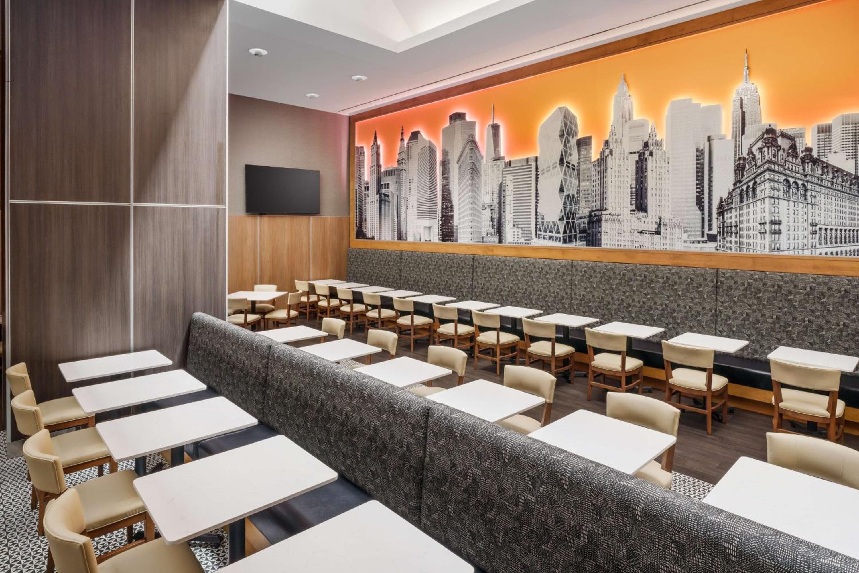 Hampton Inn Times Square Central — 5