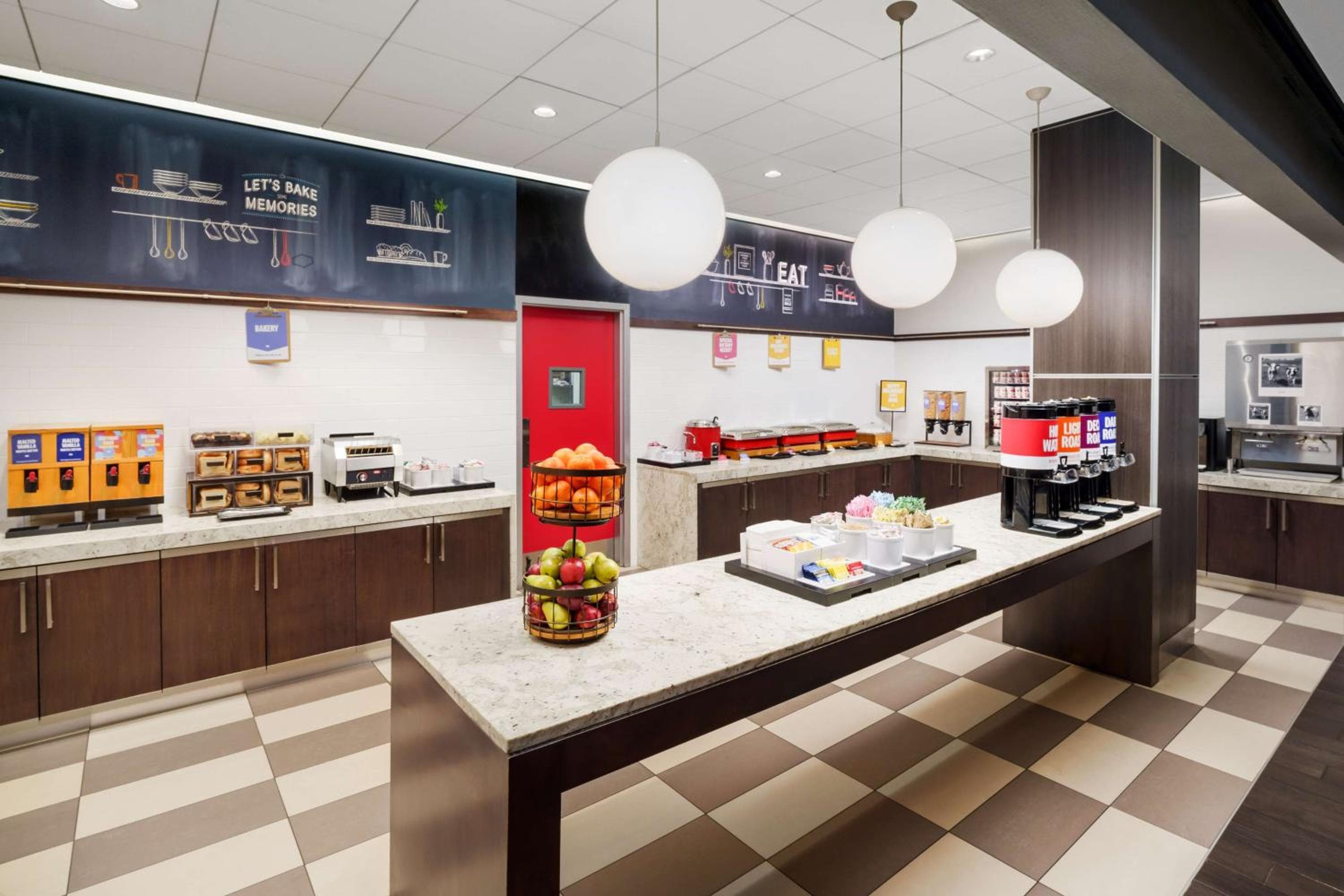 Hampton Inn Times Square Central — 8