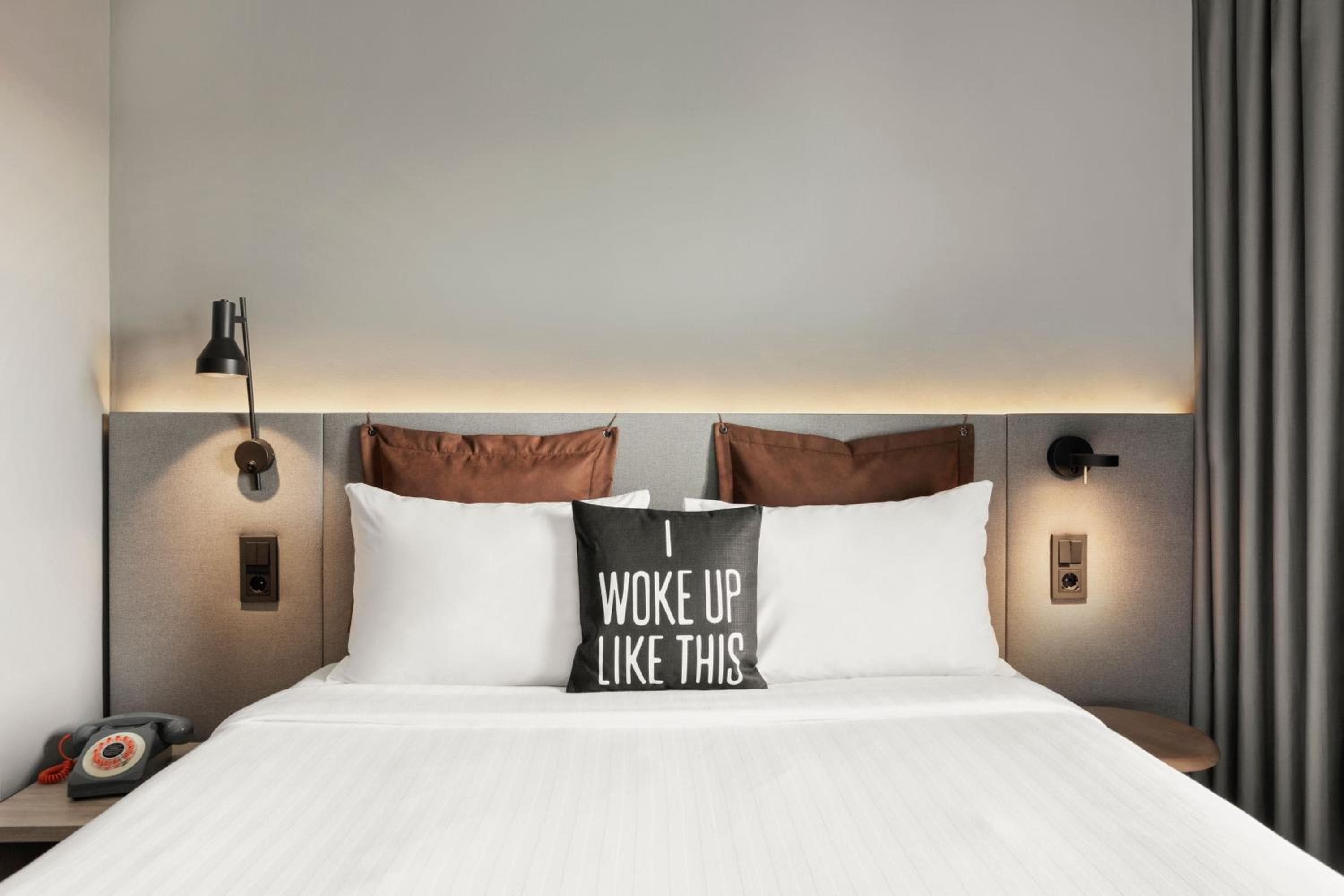 Moxy Barcelona — 3