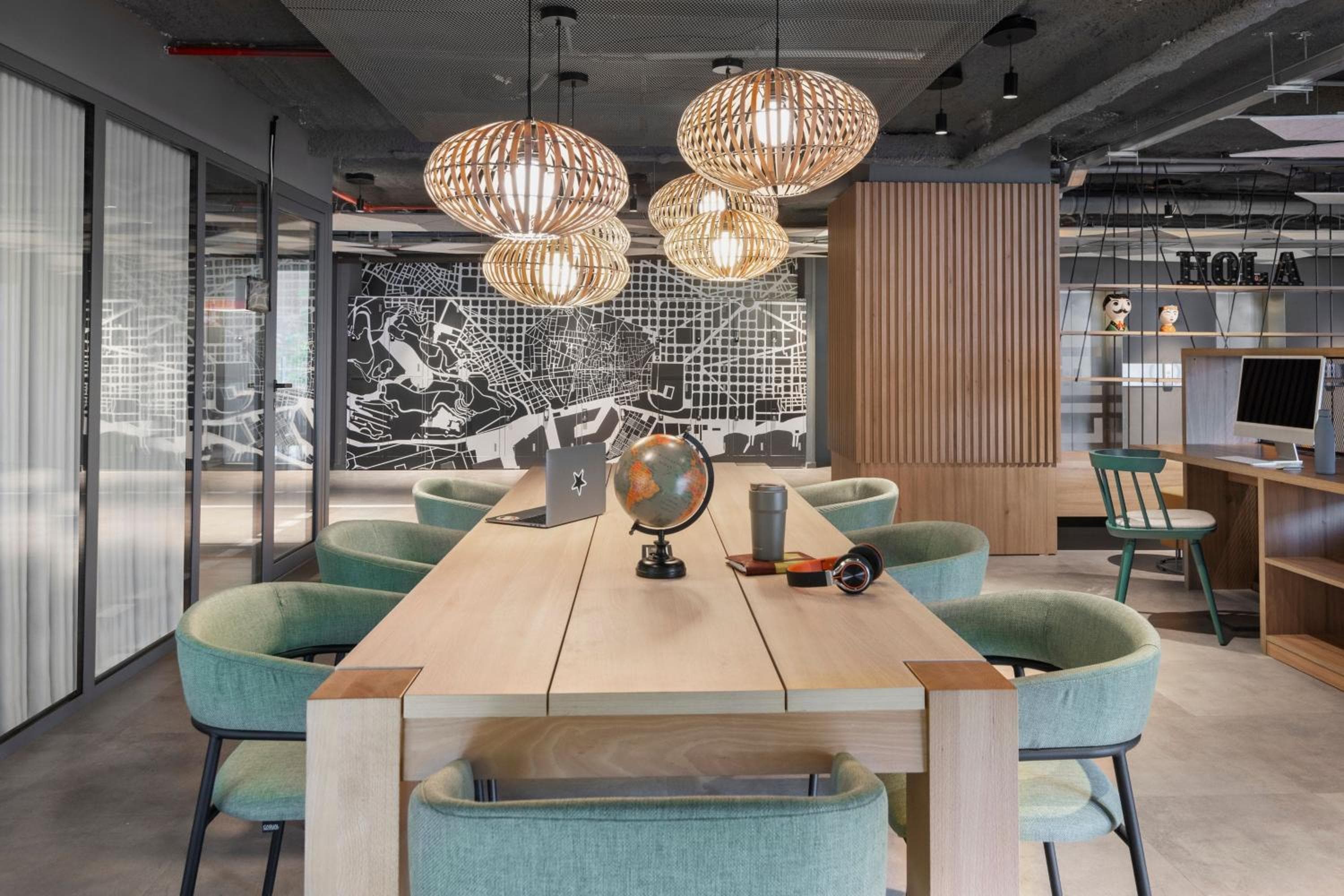 Moxy Barcelona — 13
