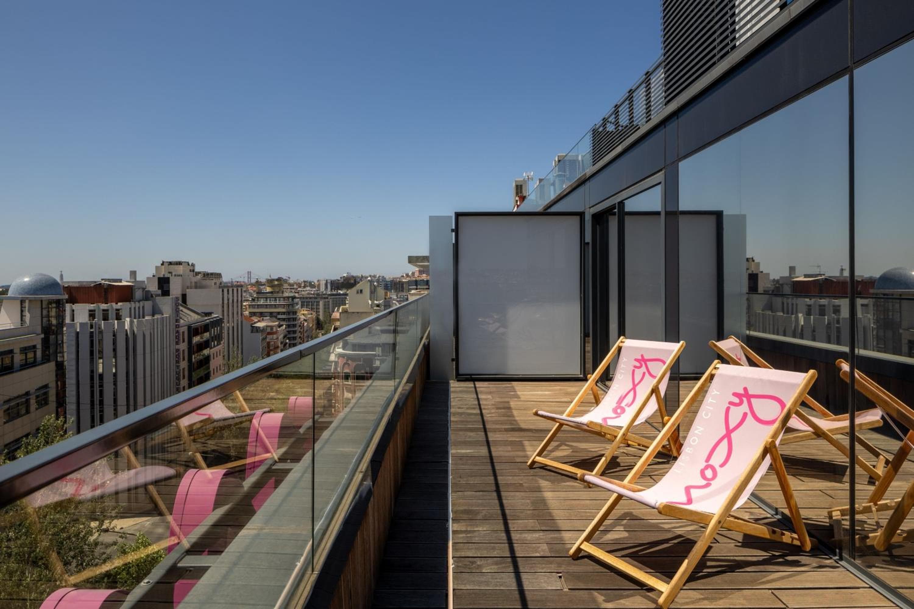 Moxy Lisbon City — 10