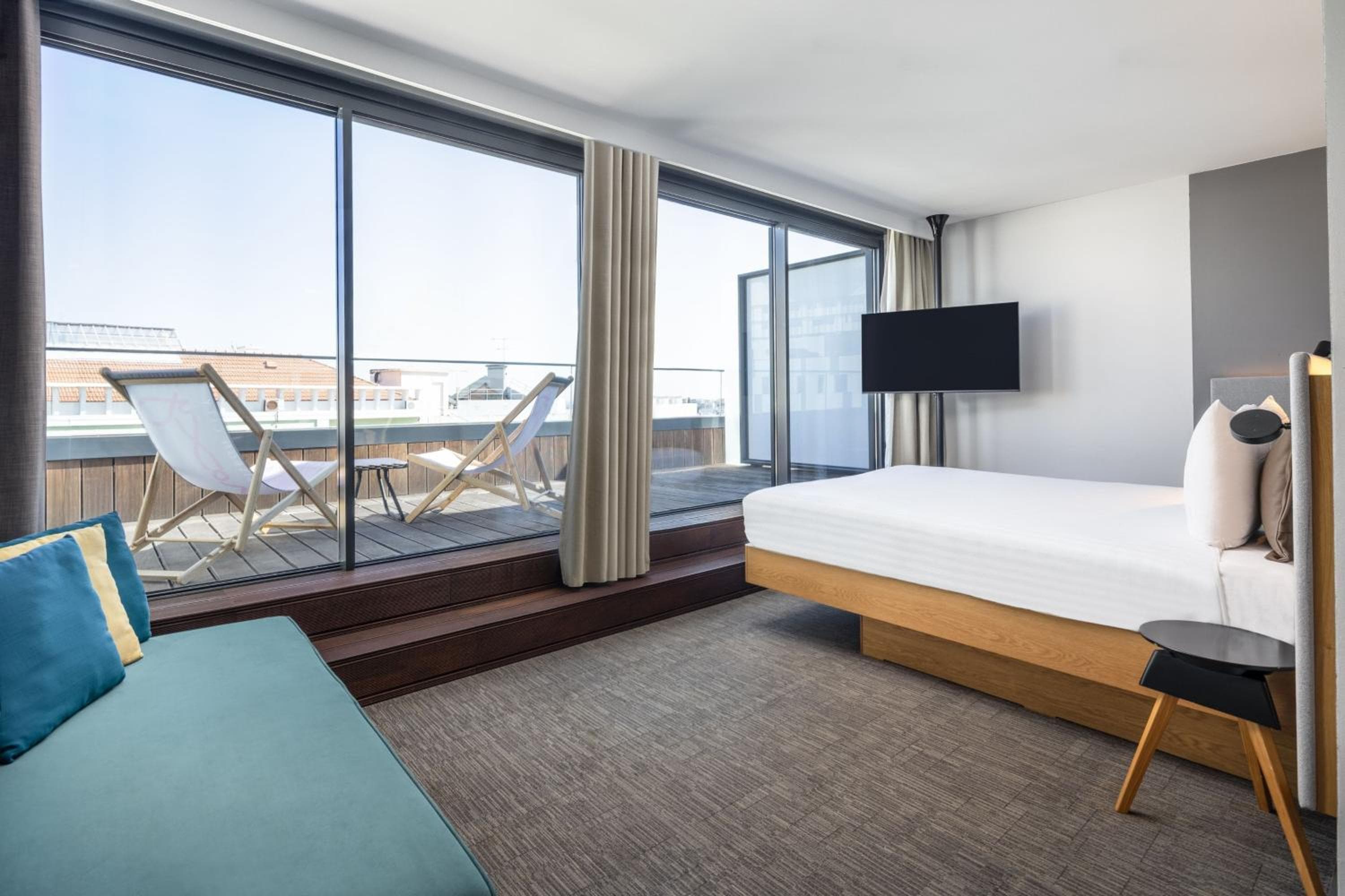 Moxy Lisboa Ciudad — 13
