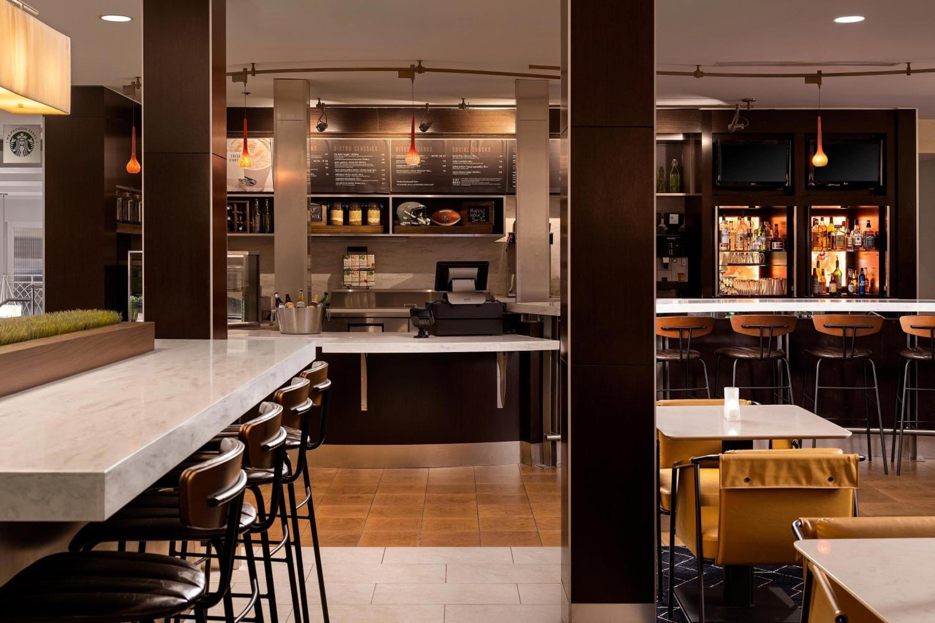 Cortile Los Angeles Century City/Beverly Hills — 23