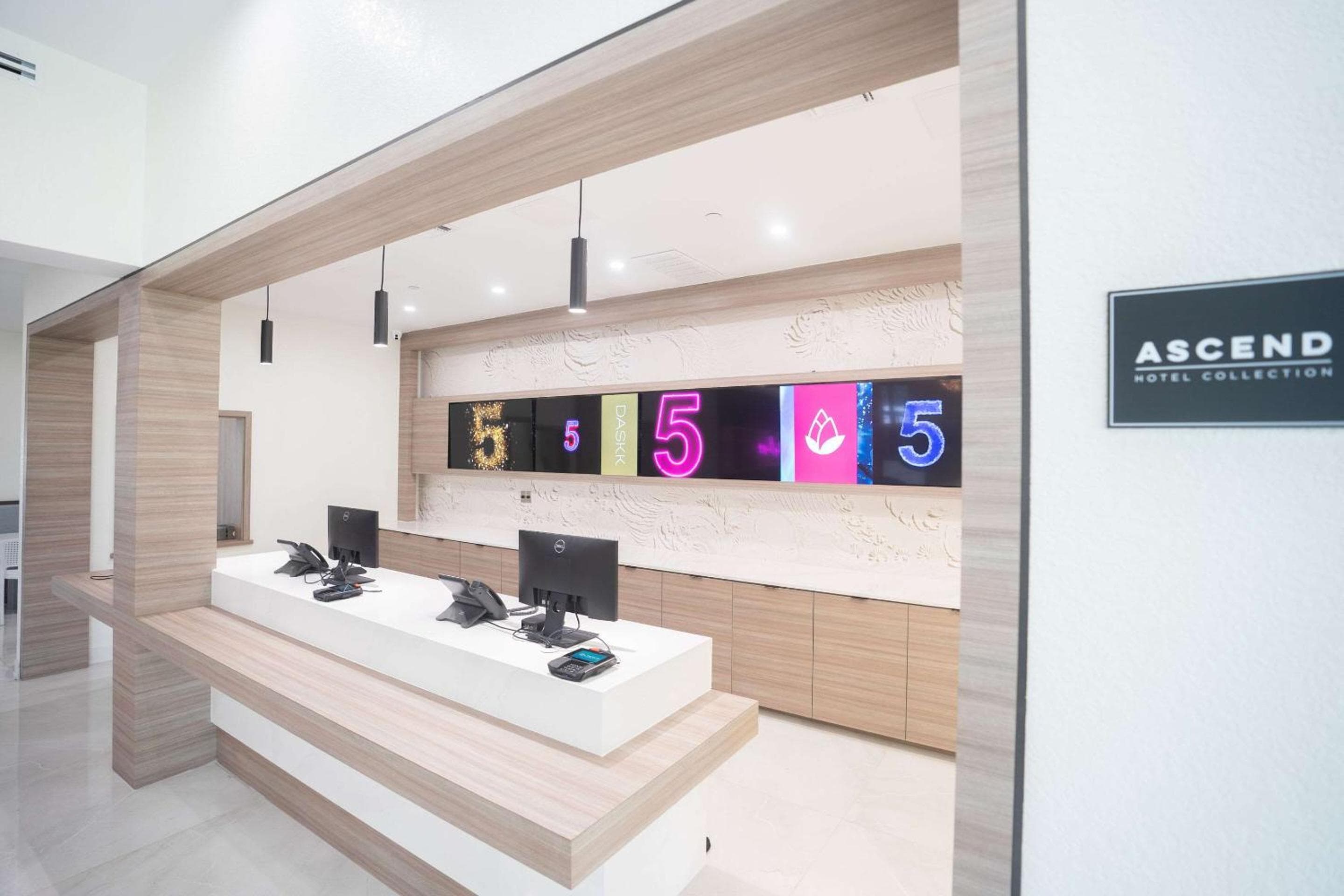 DASKK Orlando Hotel near Universal Blvd, Ascend Hotel Collection — 4