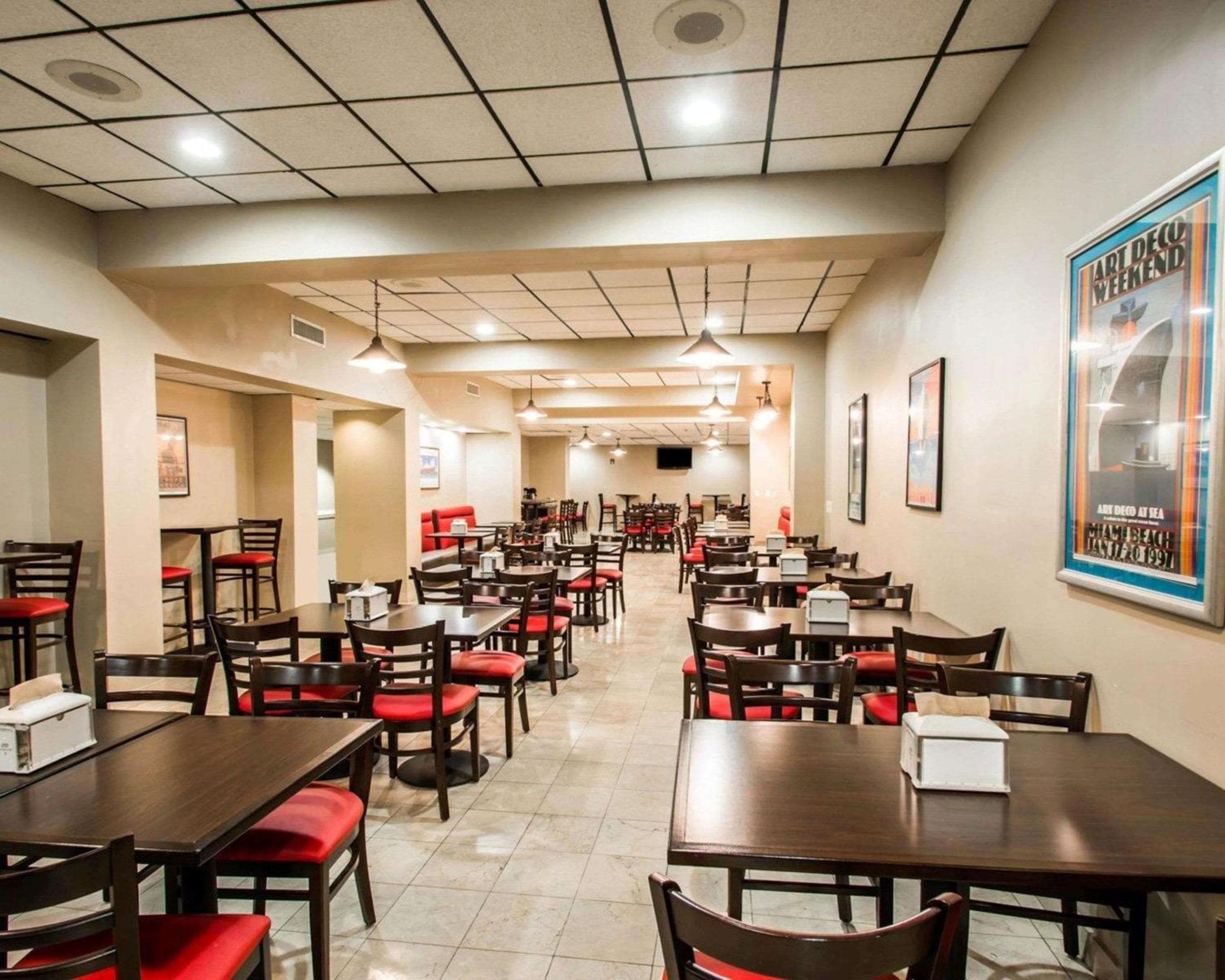 Clarion Inn & Suites Miami International Airport — 23