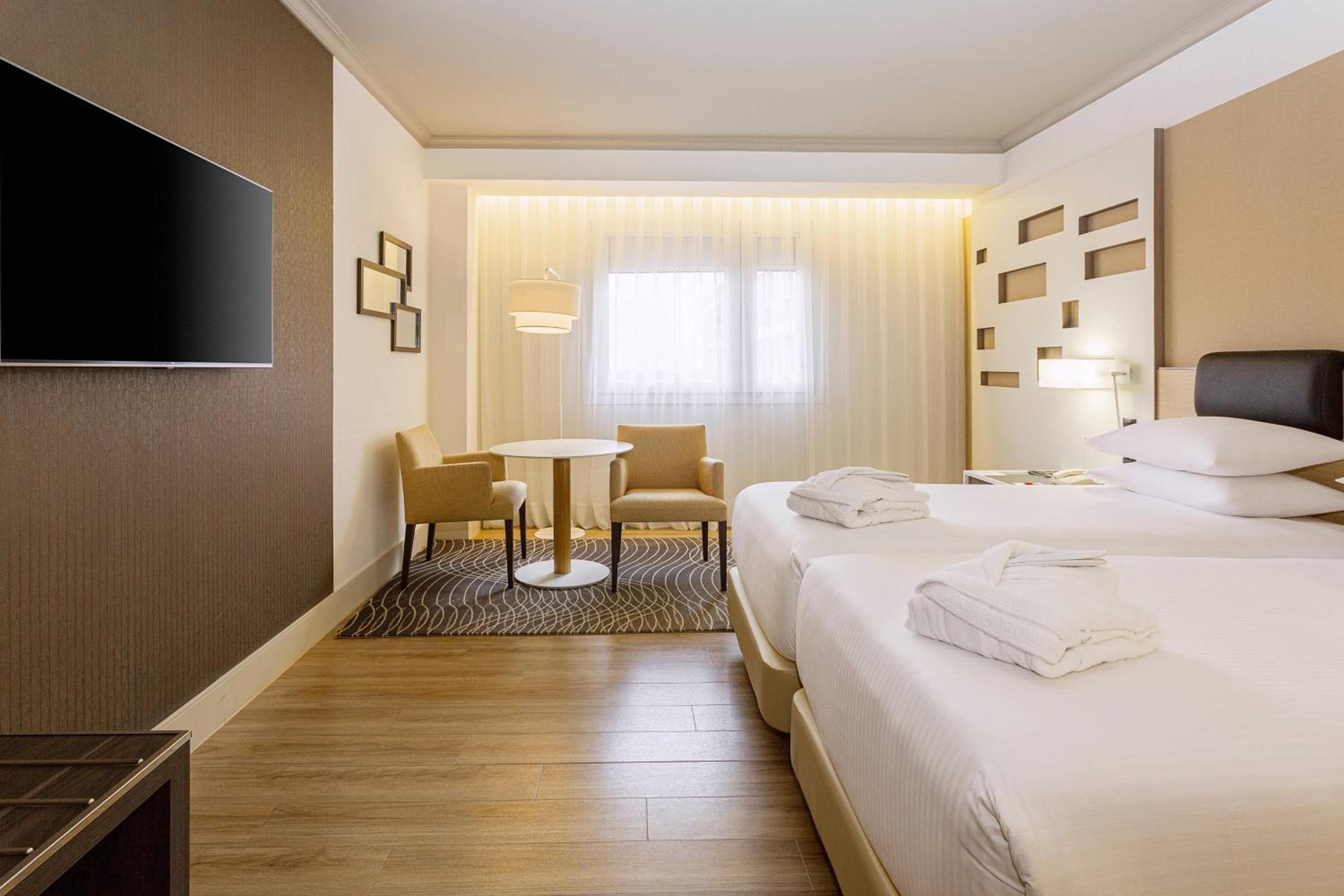 Madrid Marriott Auditorium Hotel & Conference Center — 10
