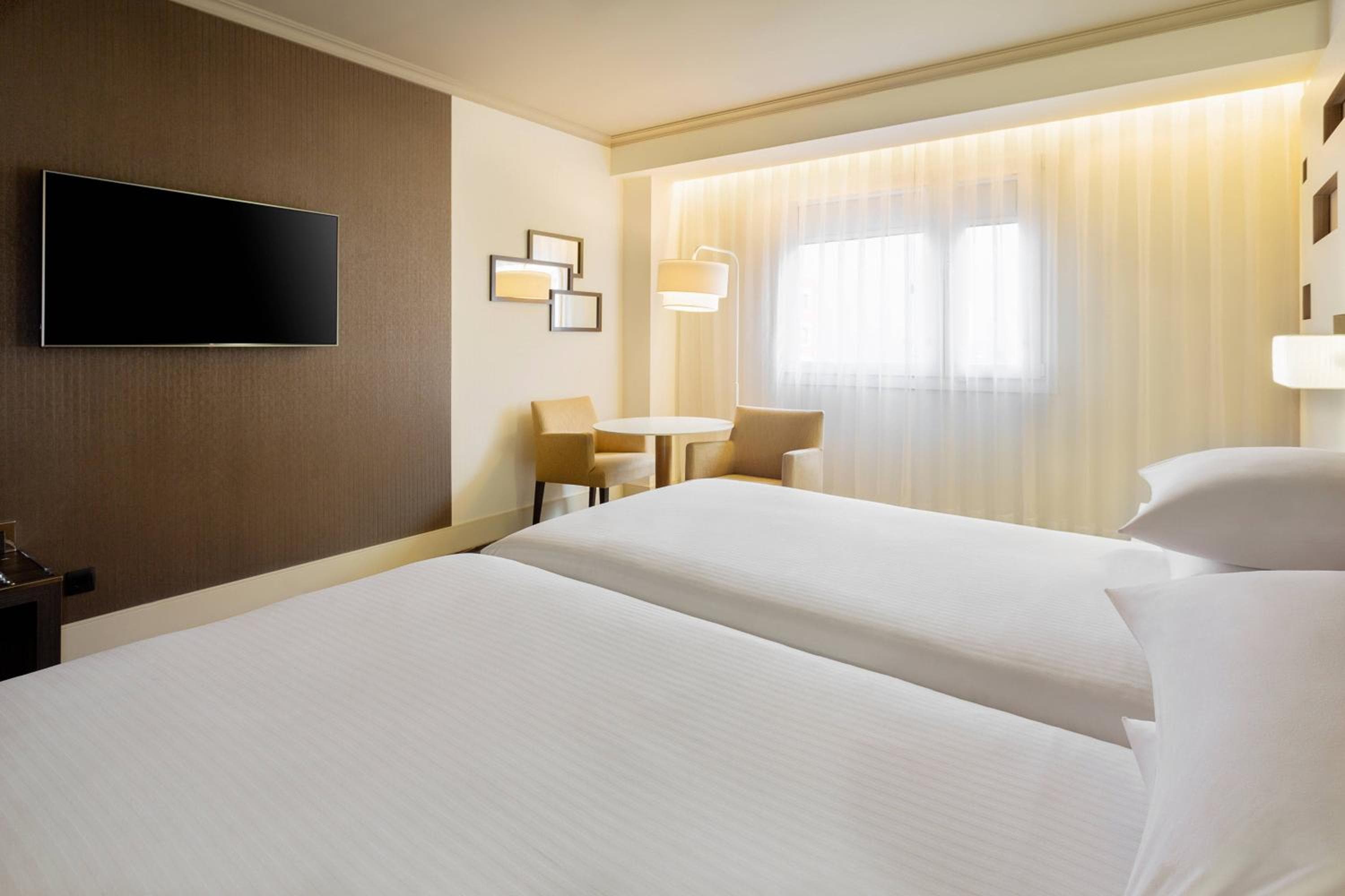 Madrid Marriott Auditorium Hotel & Conference Center — 14