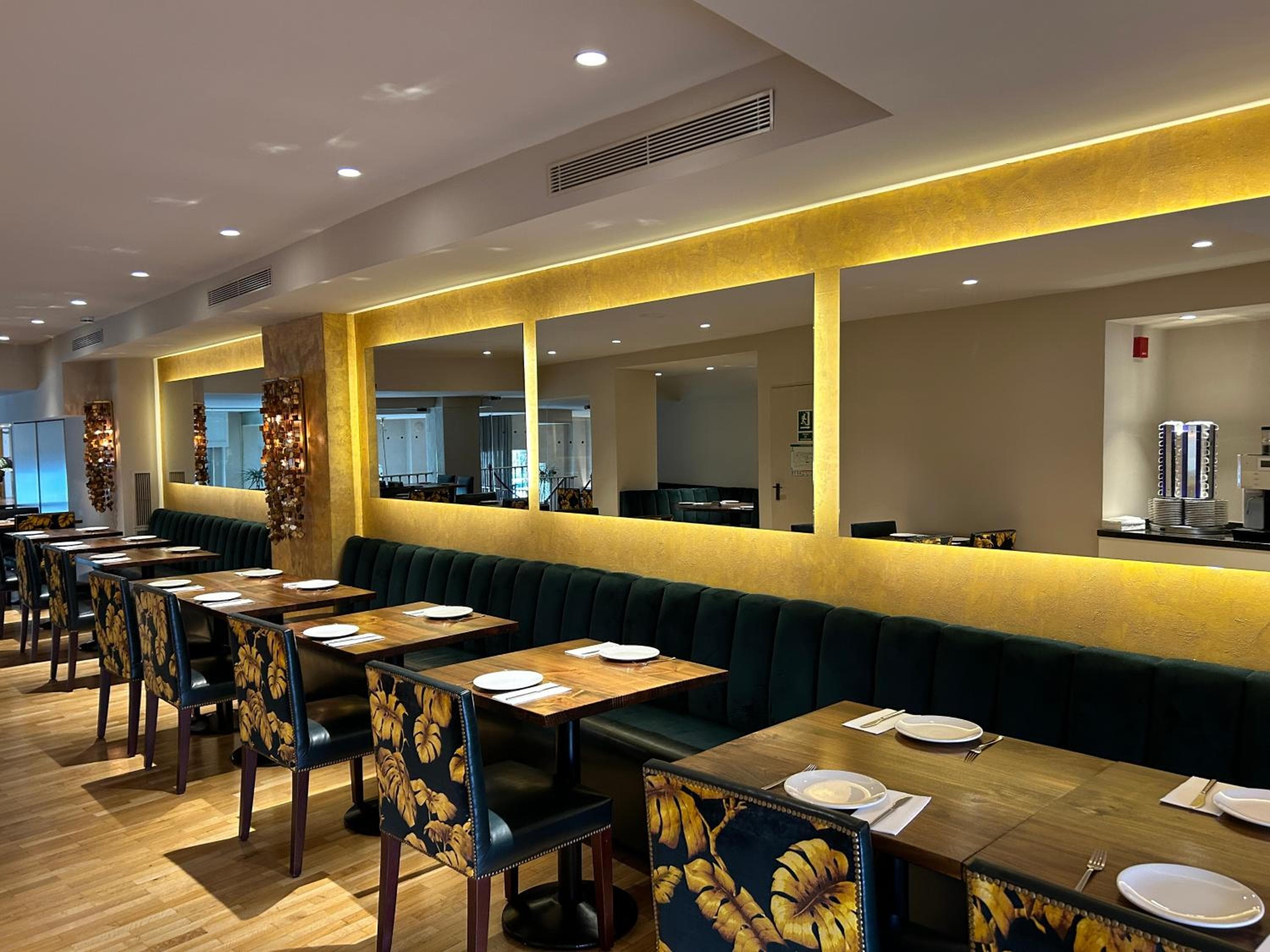 Caledoniano — 15