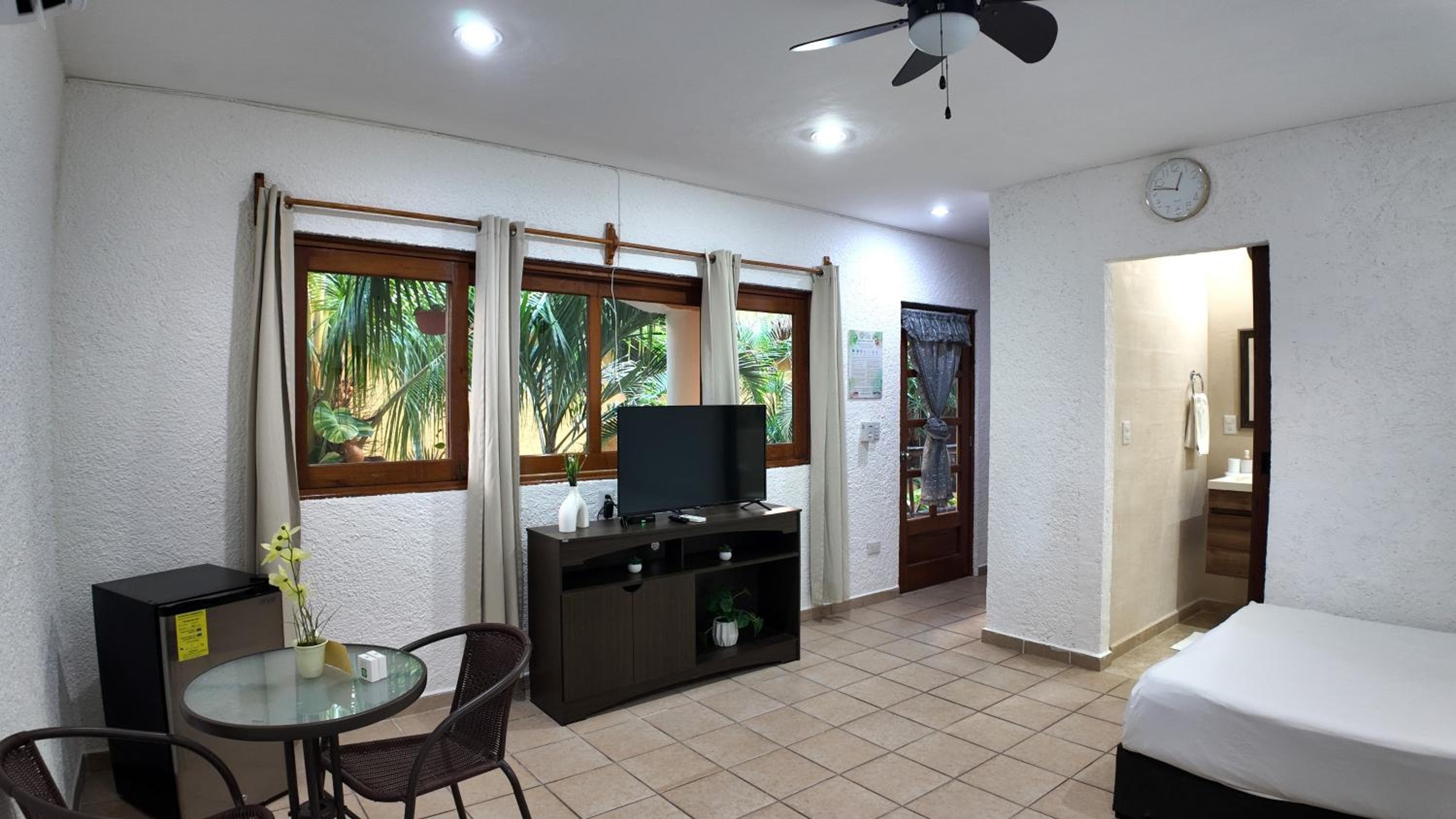 Hotel Bosque Caribe, 5th Av. zone — 3