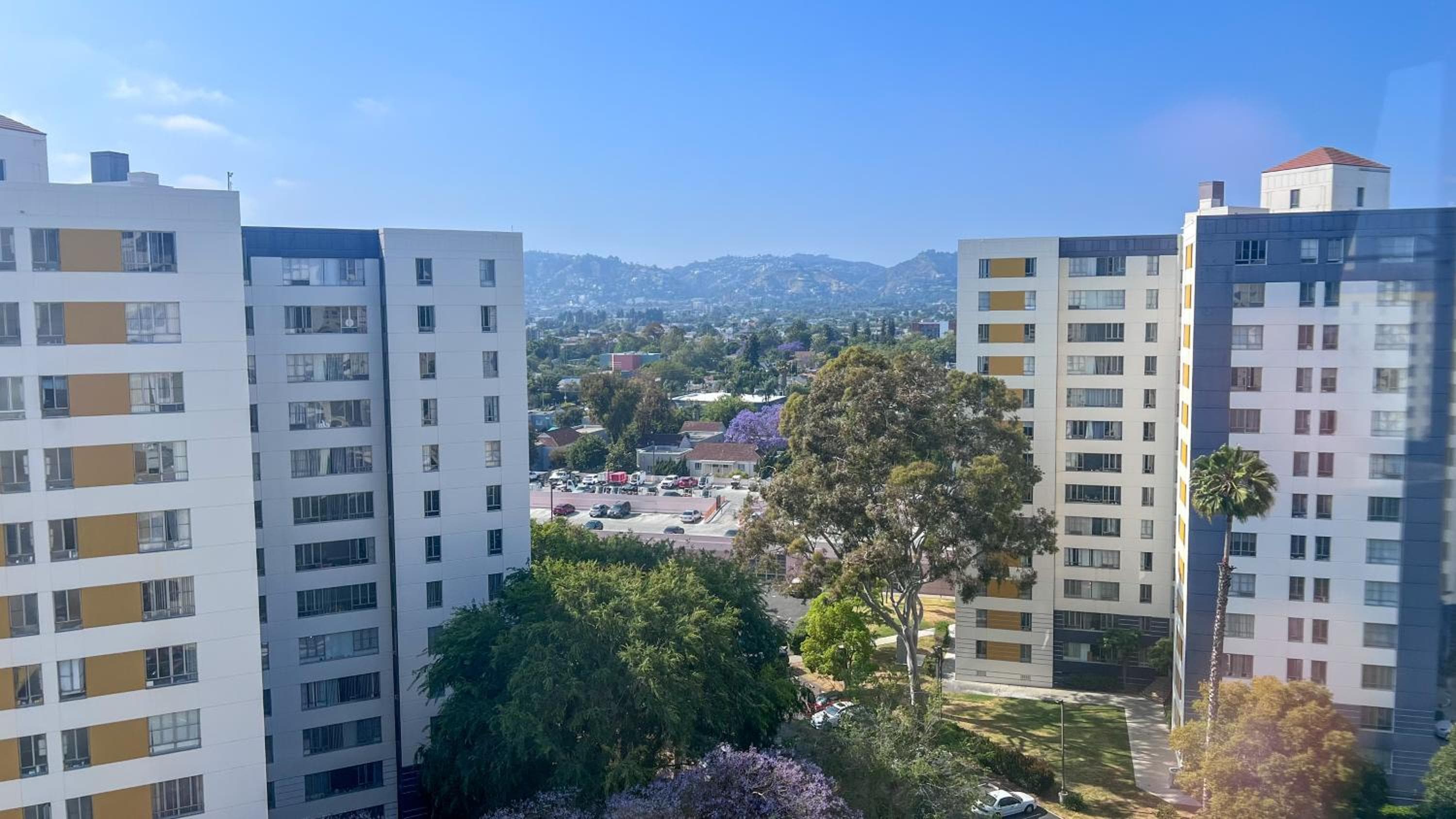 Stylish Apartment Walking Distance to The Grove — 1