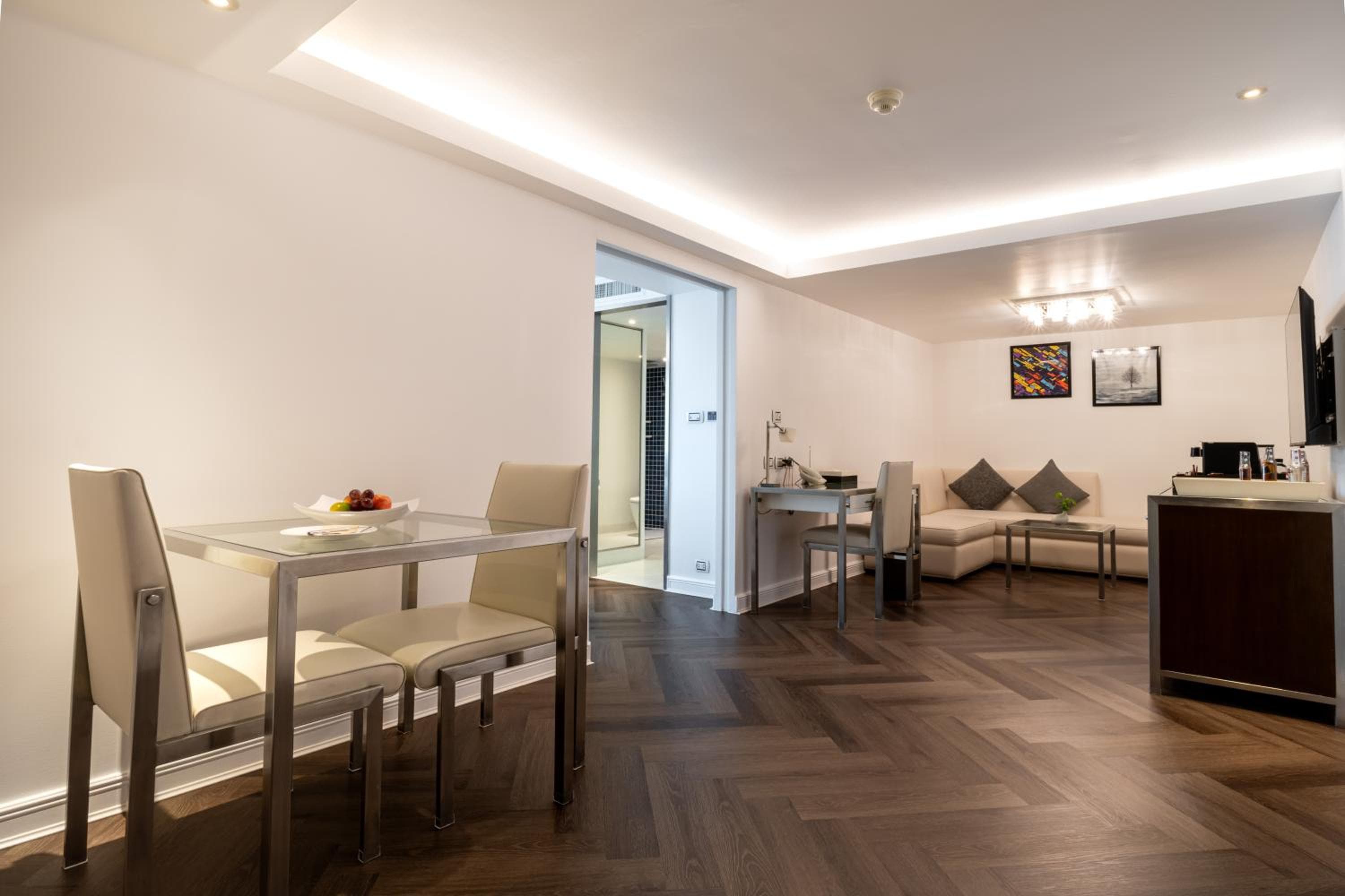 Night Hotel Bangkok - Asoke Sukhumvit 15 — 5