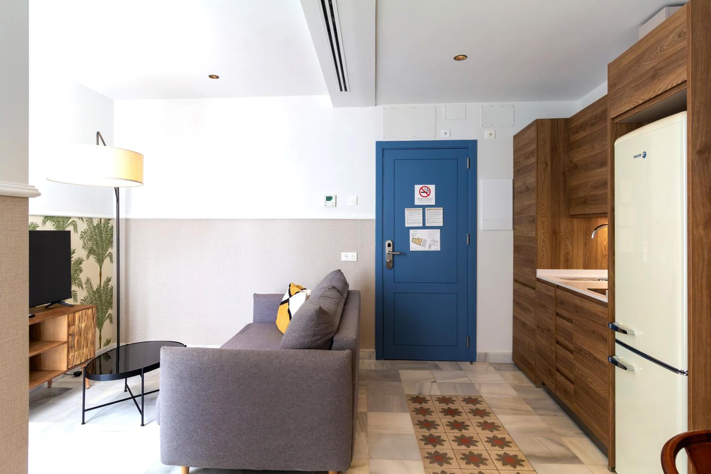 Feelathome San Lorenzo Apartments — 29