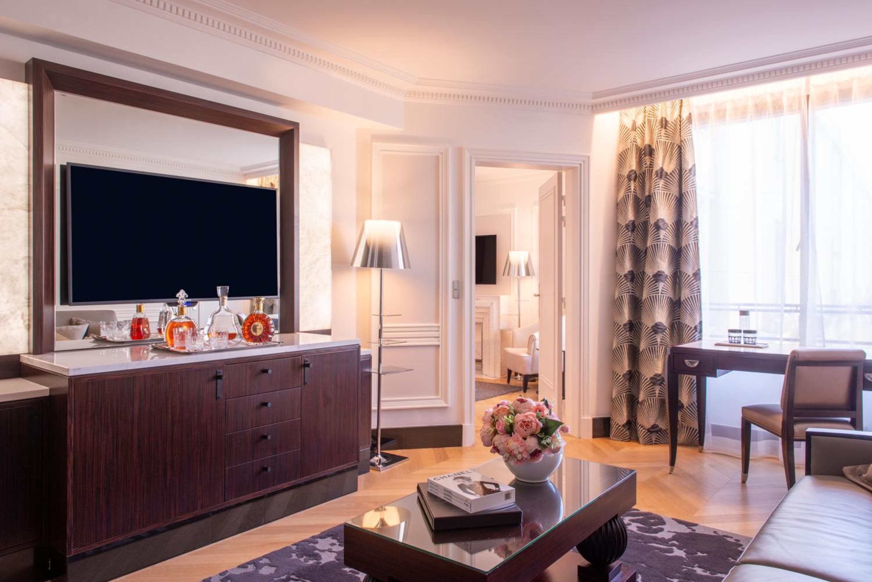 L'Hôtel du Collectionneur Paris — 17