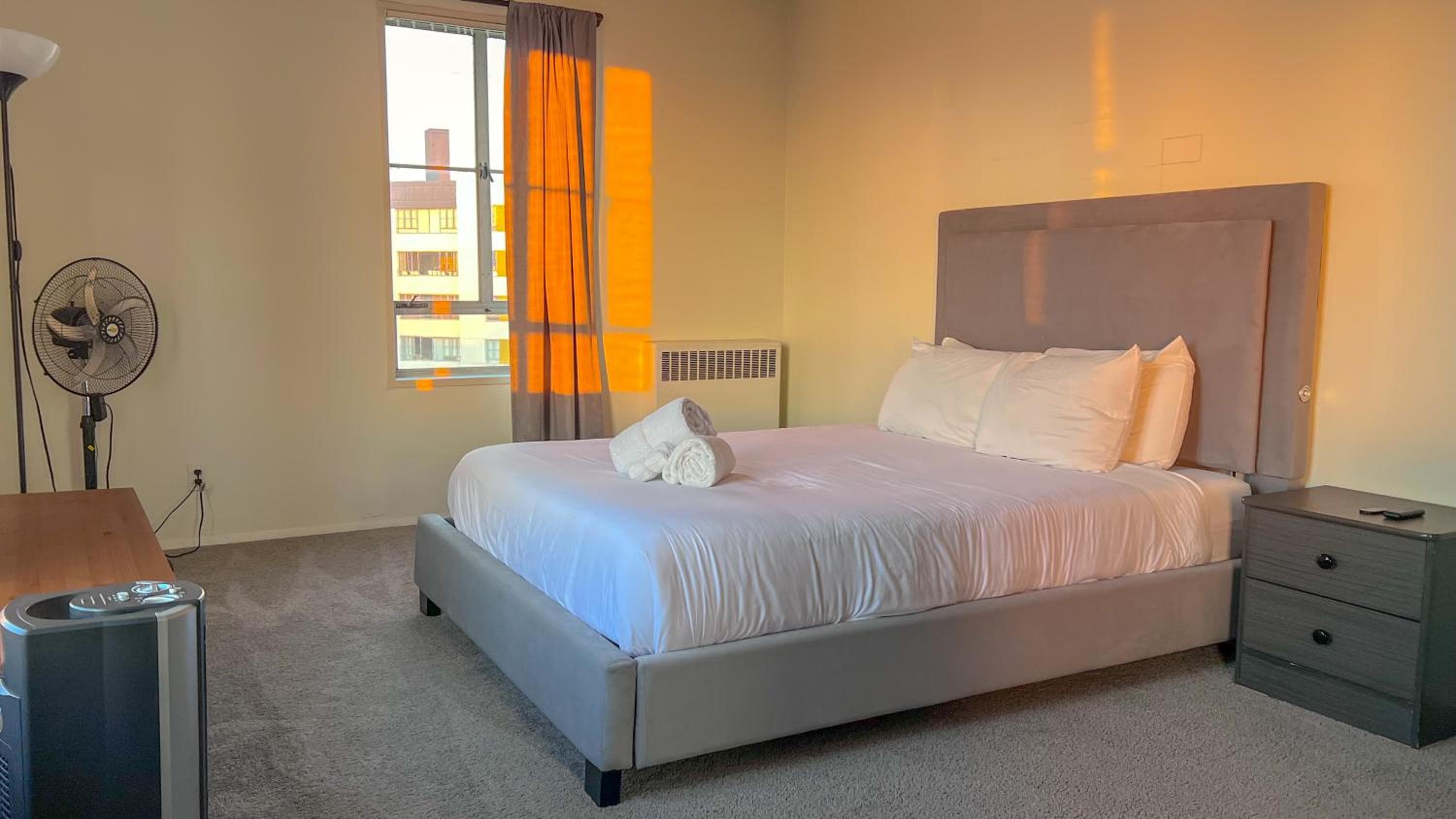 Stylish Apartment Walking Distance to The Grove — 2