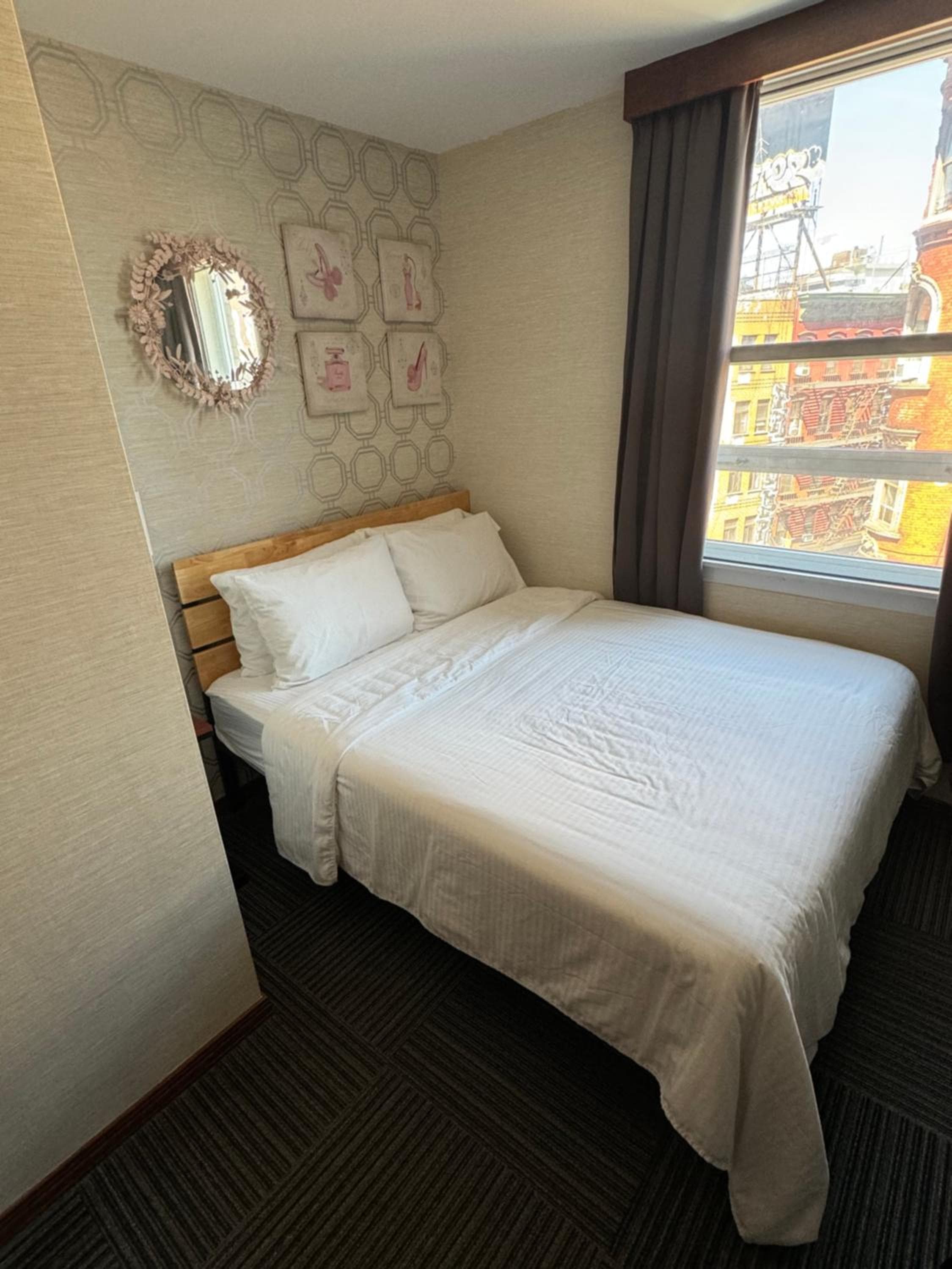 Hotel Mimosa — 11