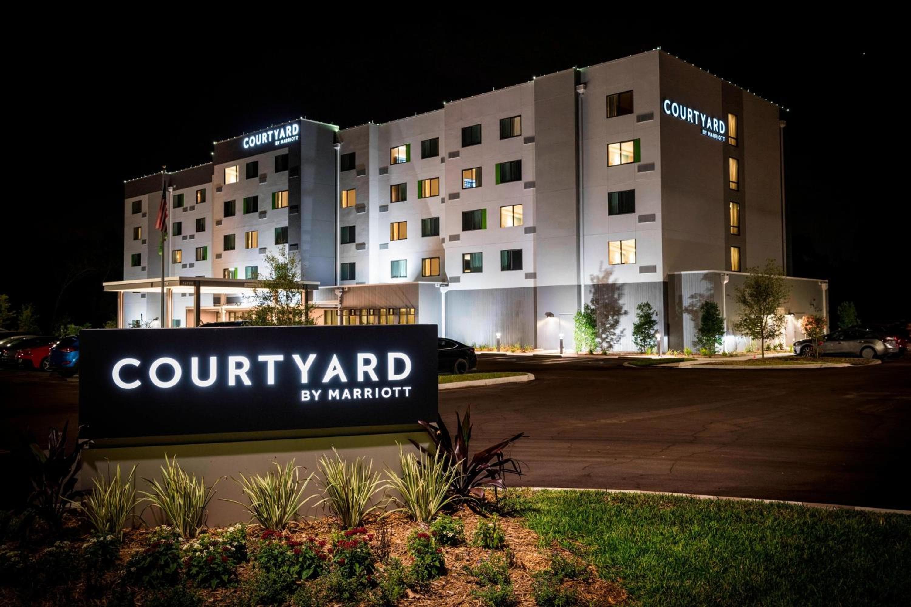 Courtyard by Marriott Tampa Northwest/Veterans Expressway — 3