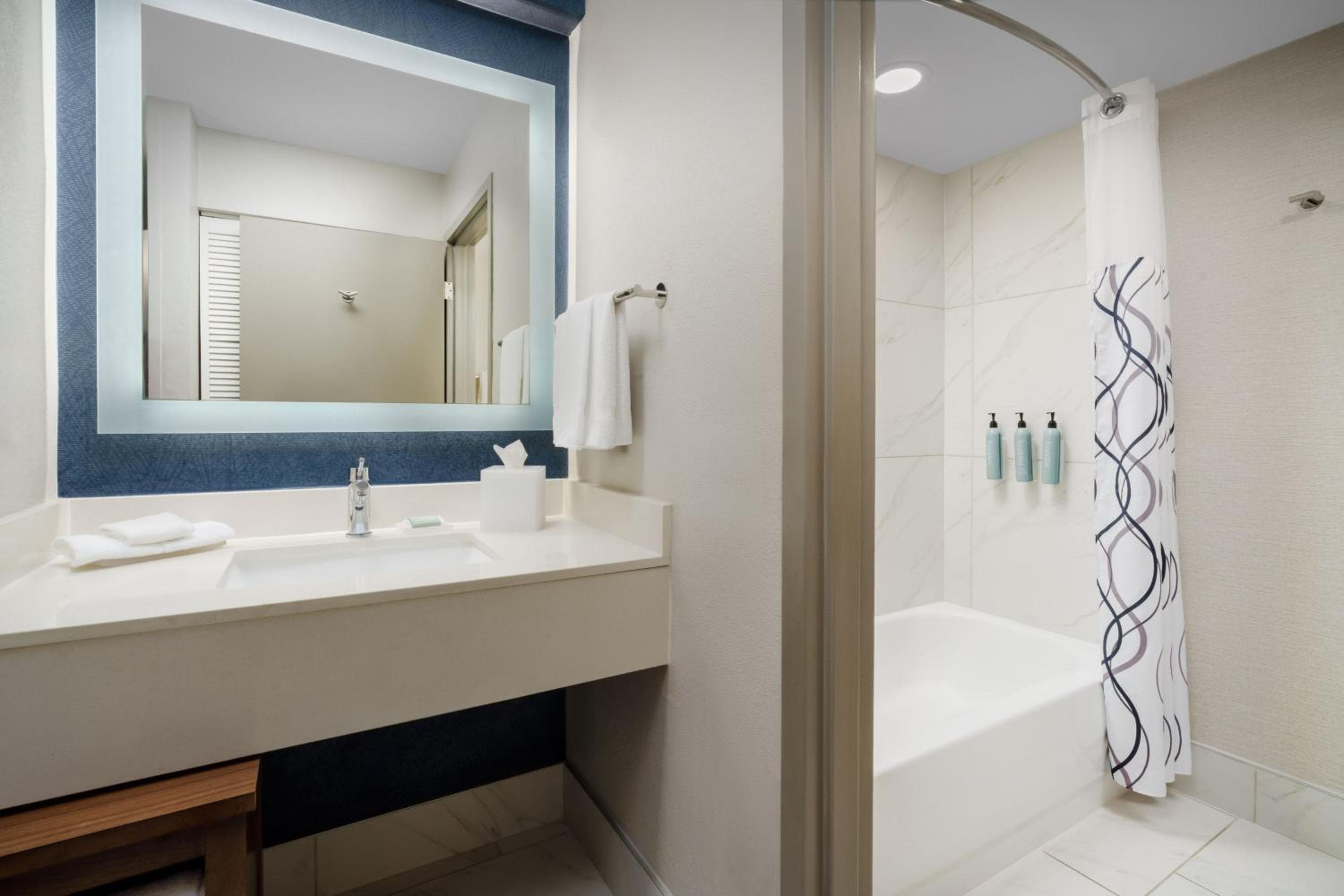 Courtyard by Marriott Orlando Lake Buena Vista im Vista Centre — 18