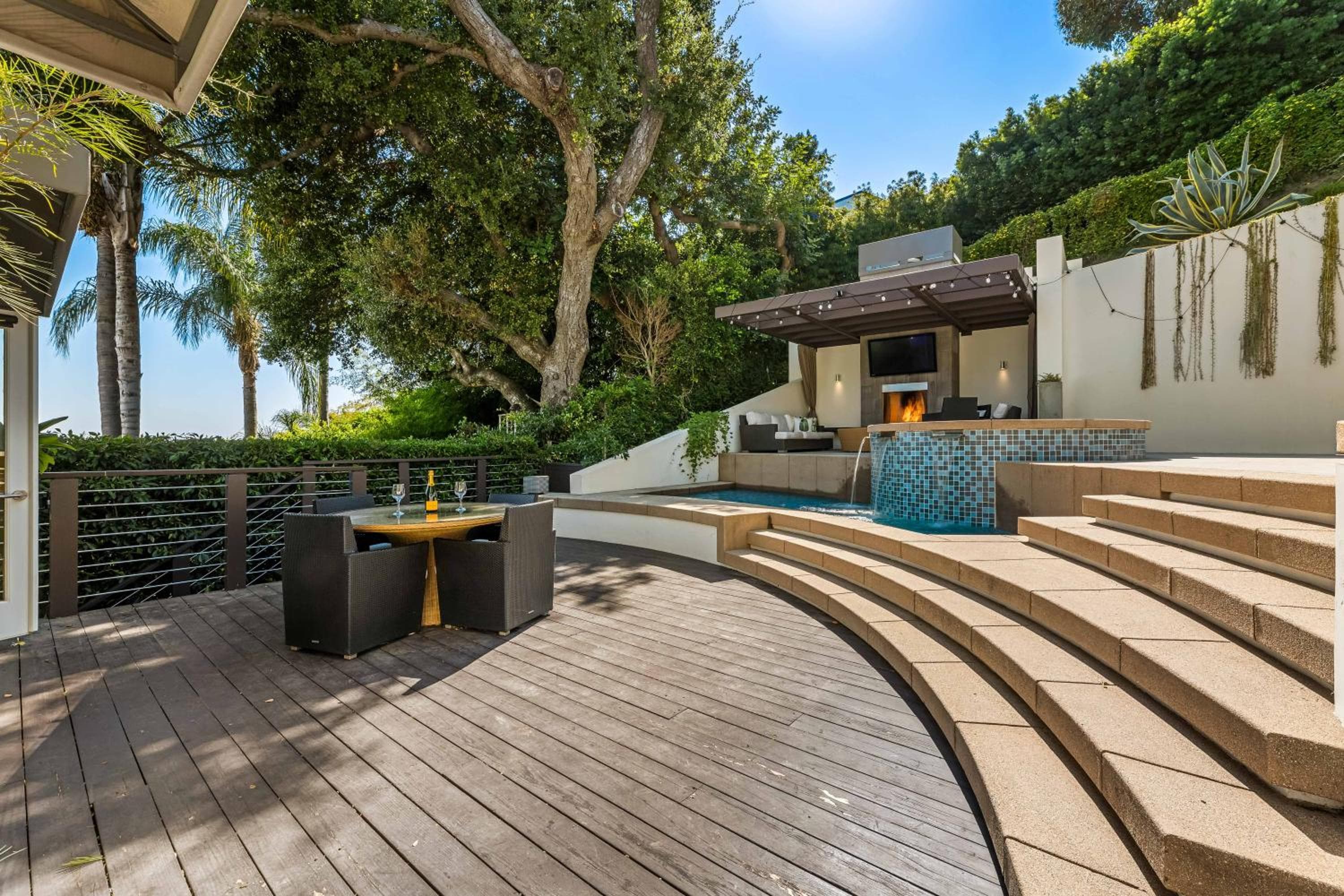 West Hollywood Hills Jacuzzi and Beautiful View — 2