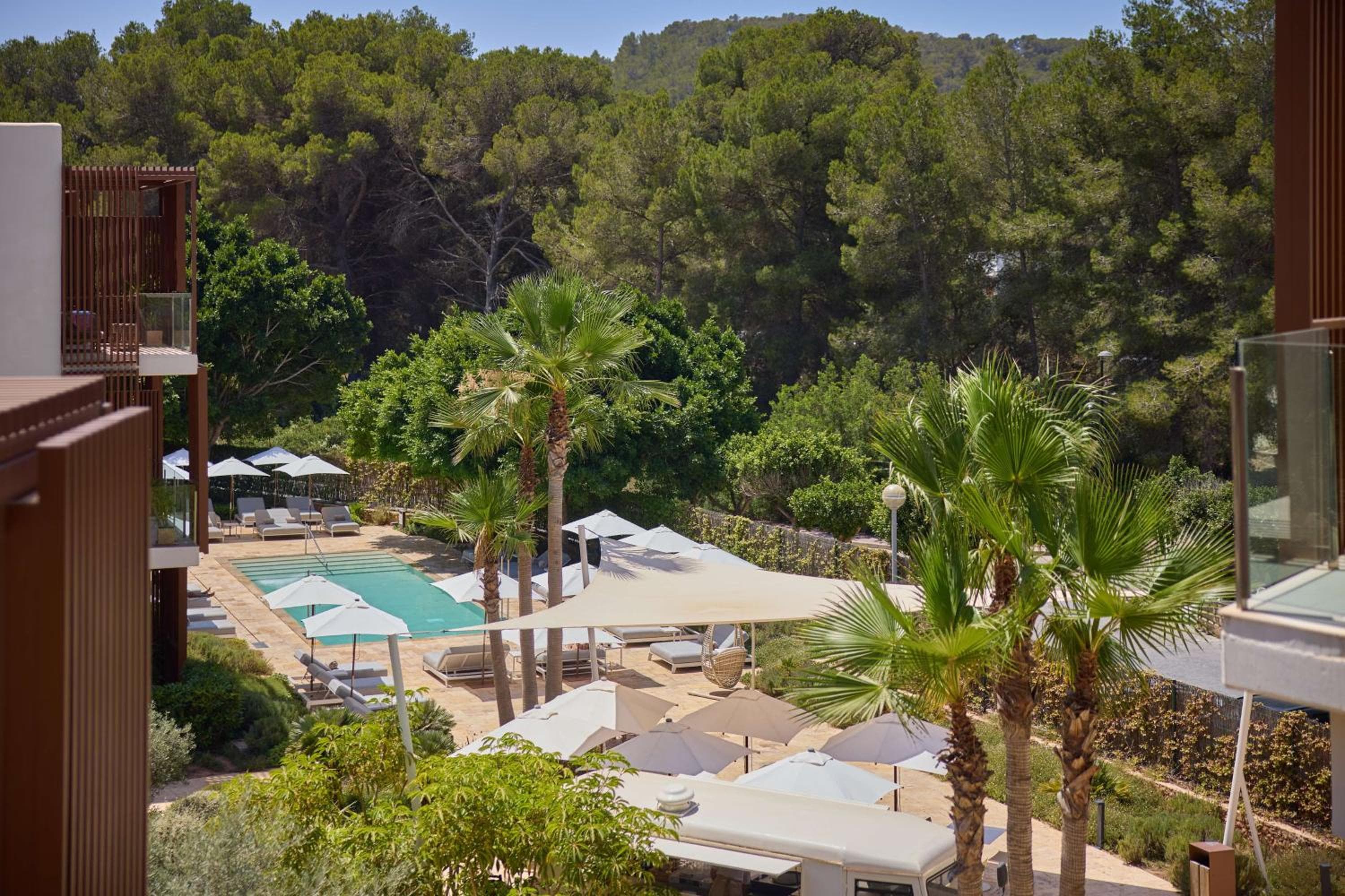 Cala San Miguel The Club, Colección Curio by Hilton — 17