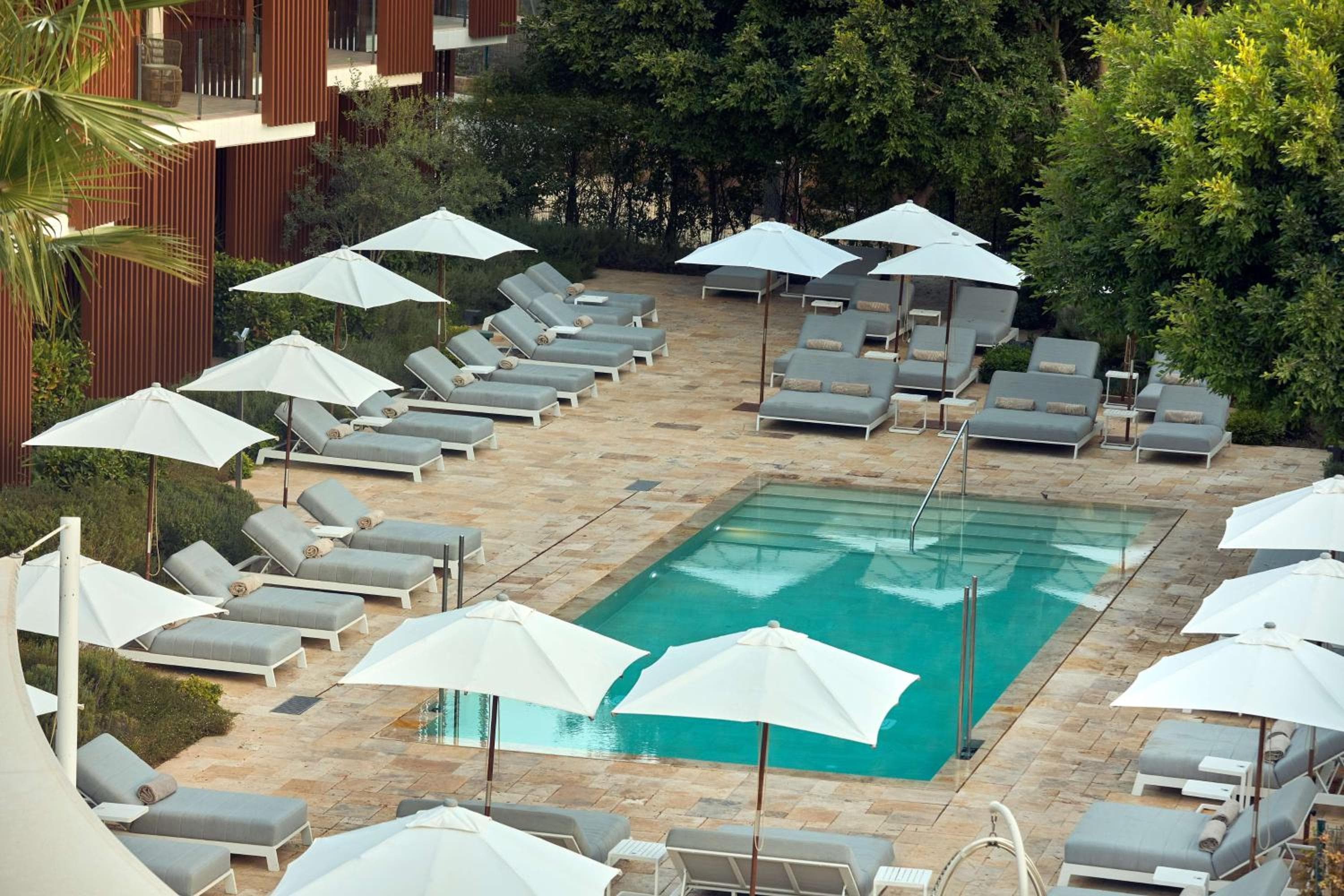 Cala San Miguel The Club, Colección Curio by Hilton — 18