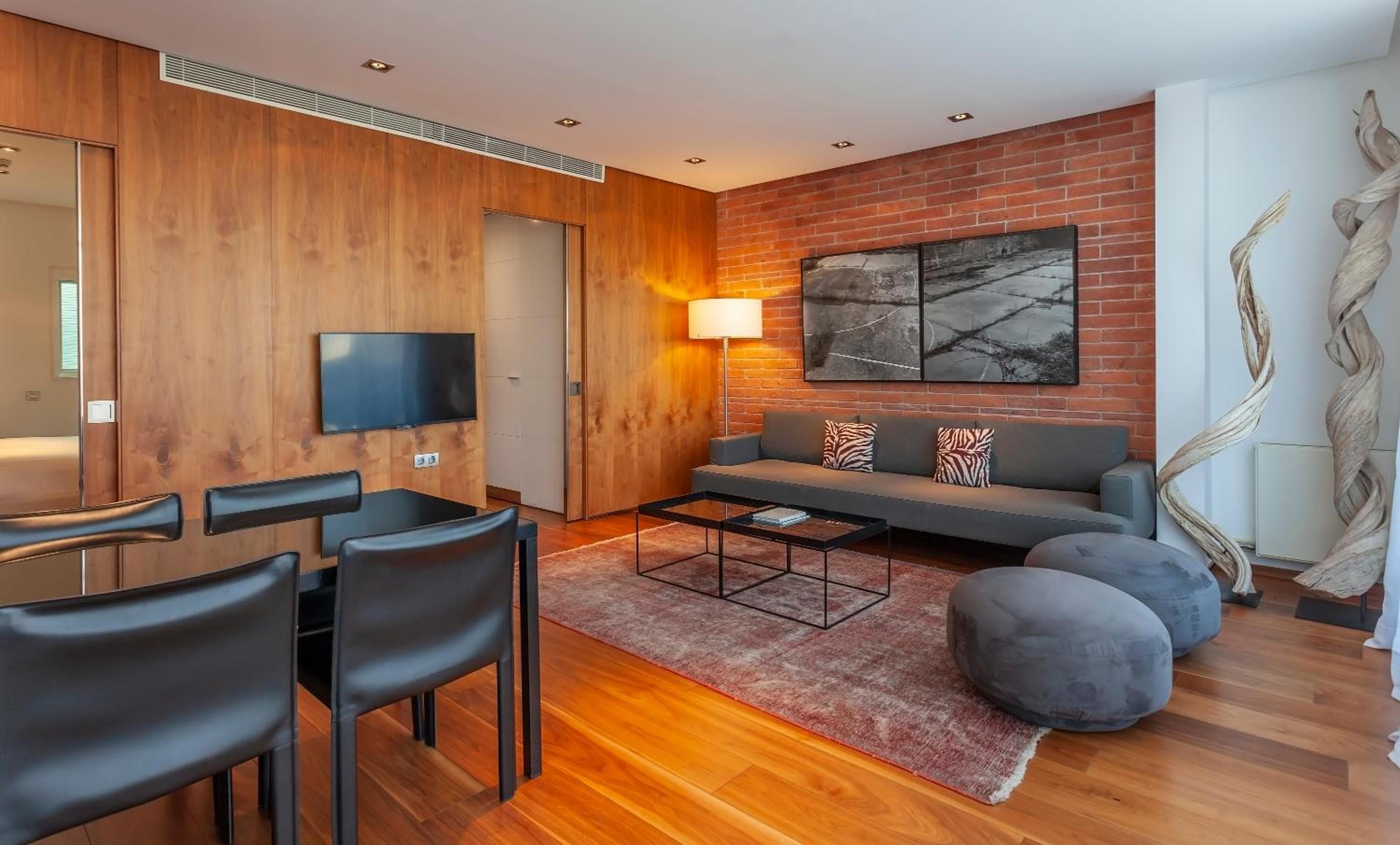 Suites Avenue — 27