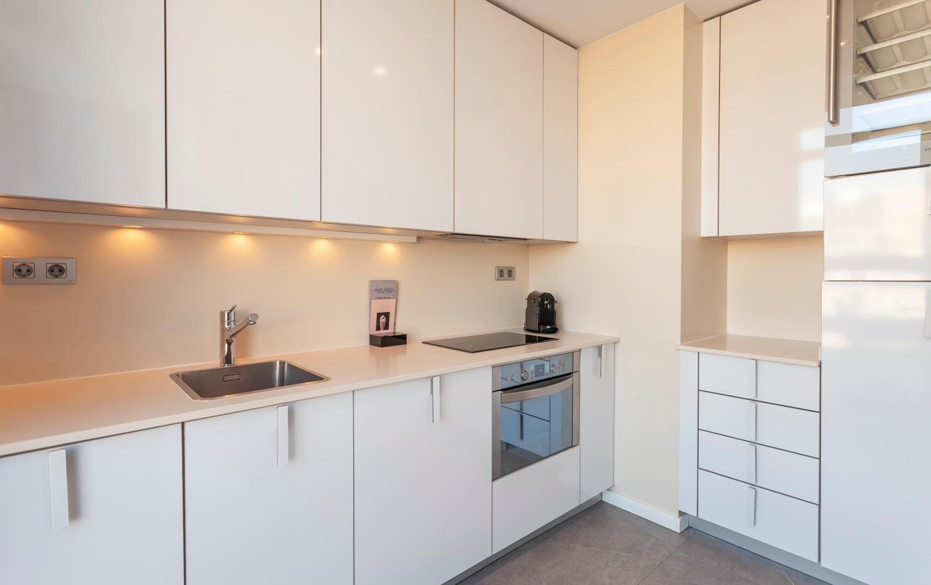 Suites Avenue — 17