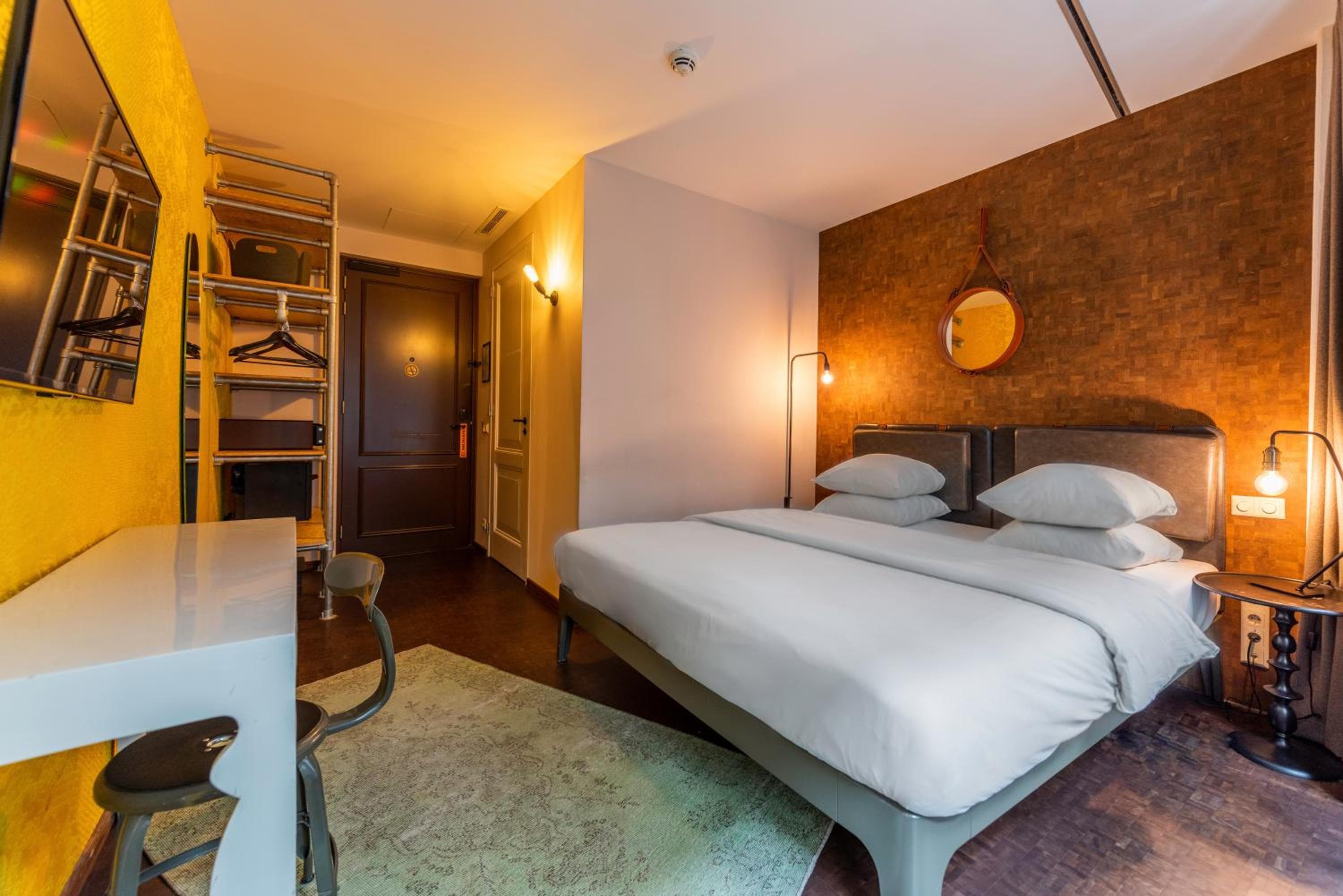 Hotel V Nesplein — 4