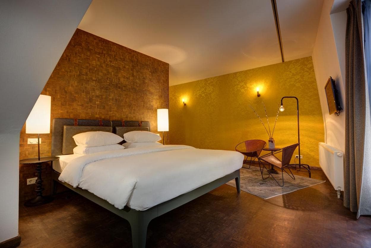 Hotel V Nesplein — 8
