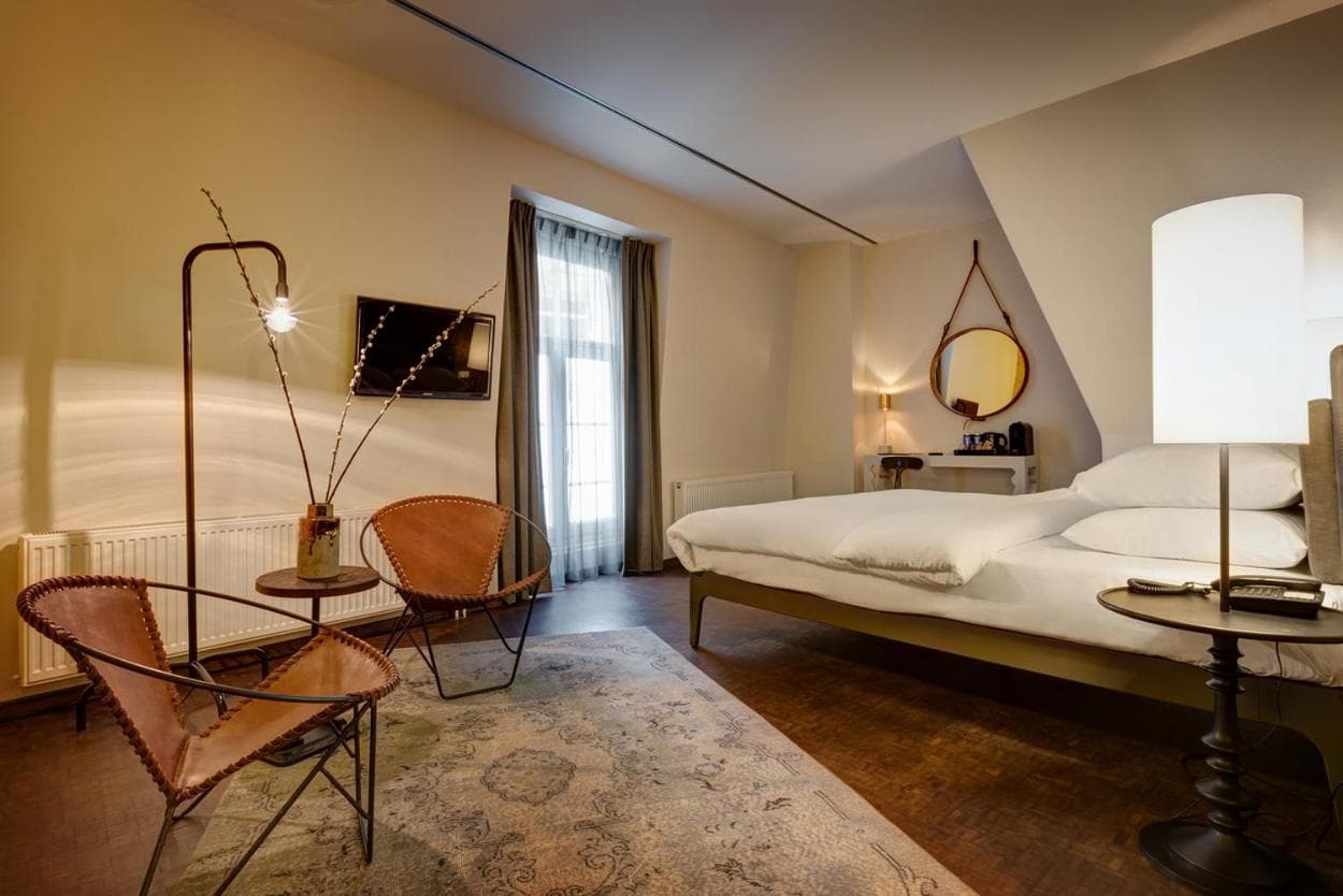 Hotel V Nesplein — 11