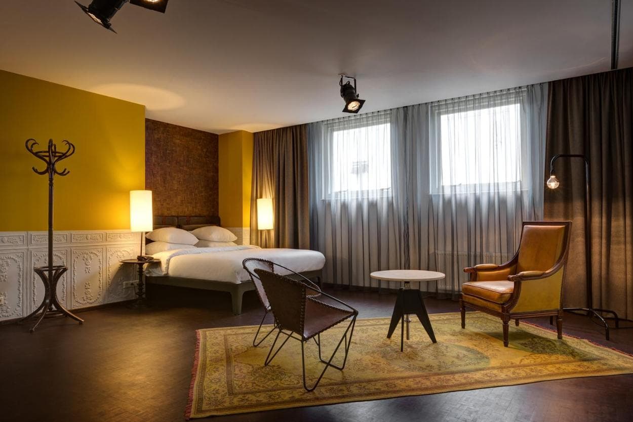 Hotel V Nesplein — 13