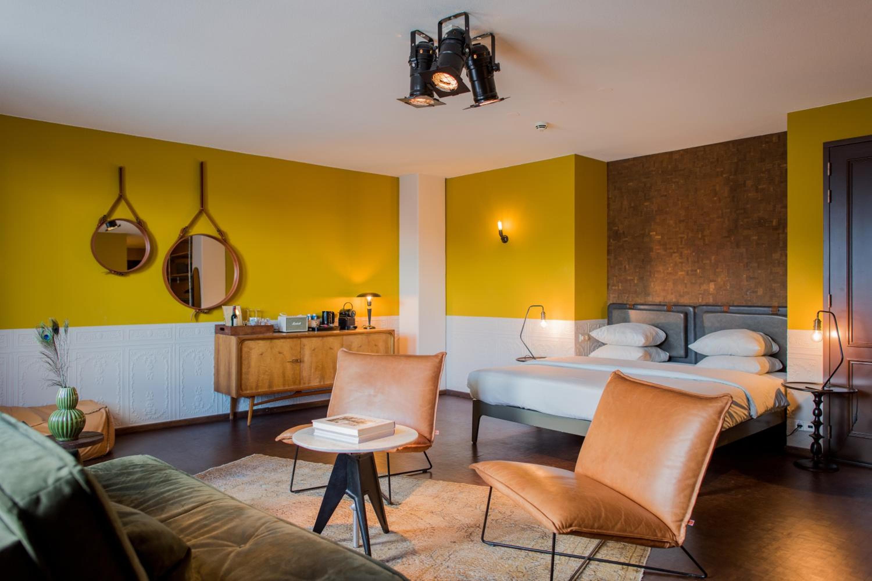 Hotel V Nesplein — 17
