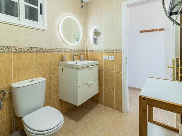Bright apartment with sea and montain view at Los Cristianos — 5