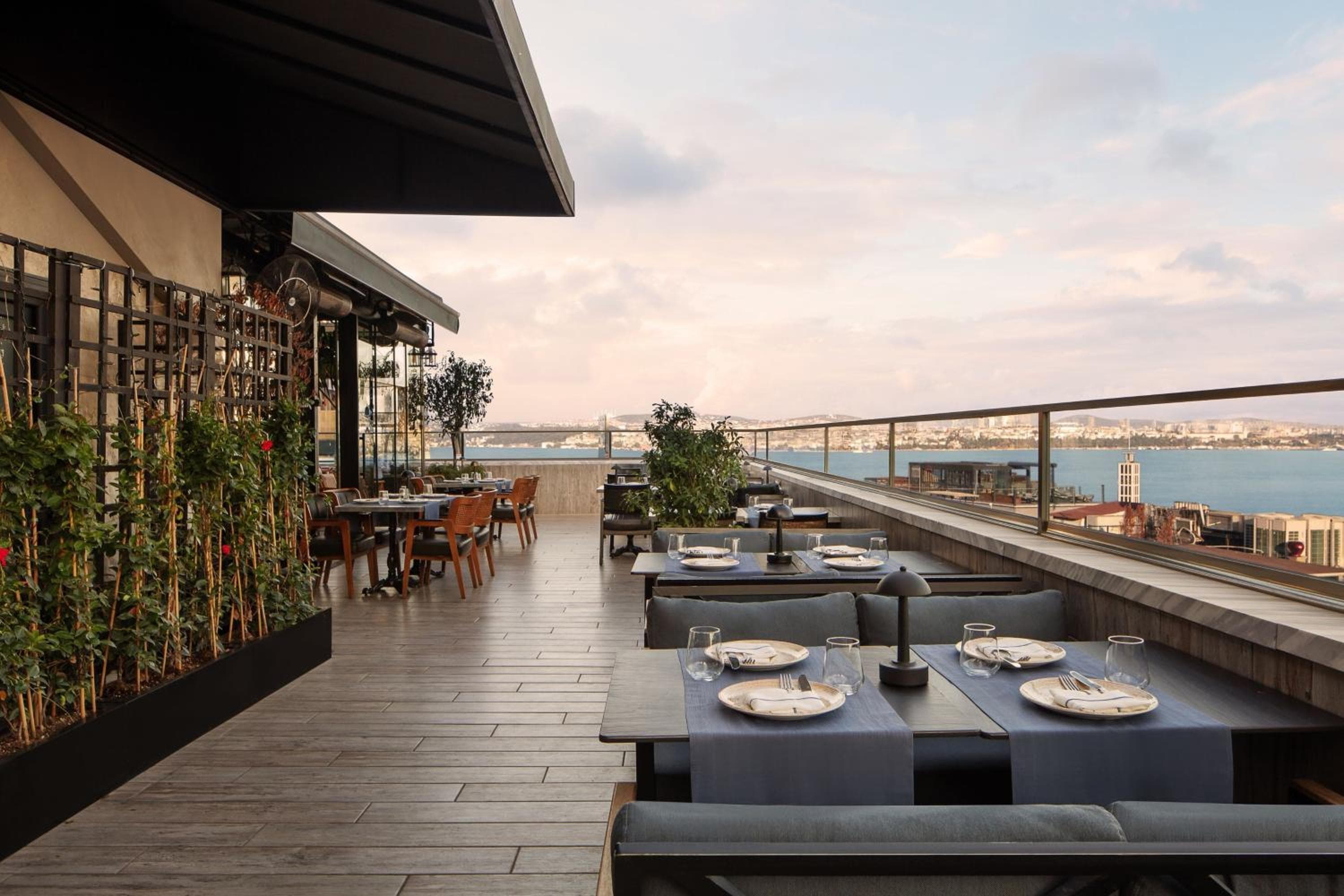 DeCamondo Galata, a Tribute Portfolio Hotel — 4