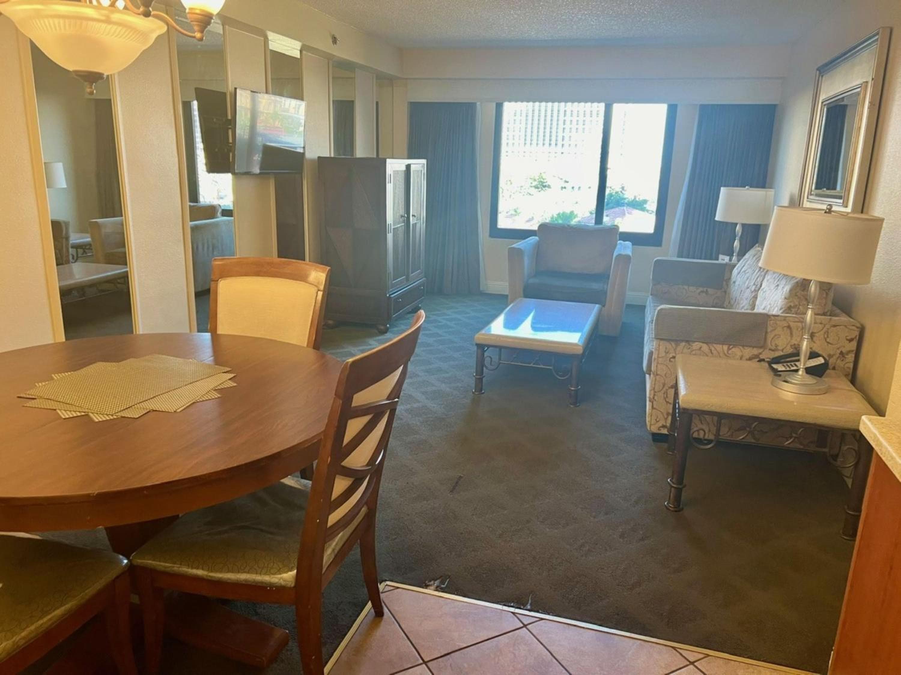 Jockey Resort Suites Center Strip — 12