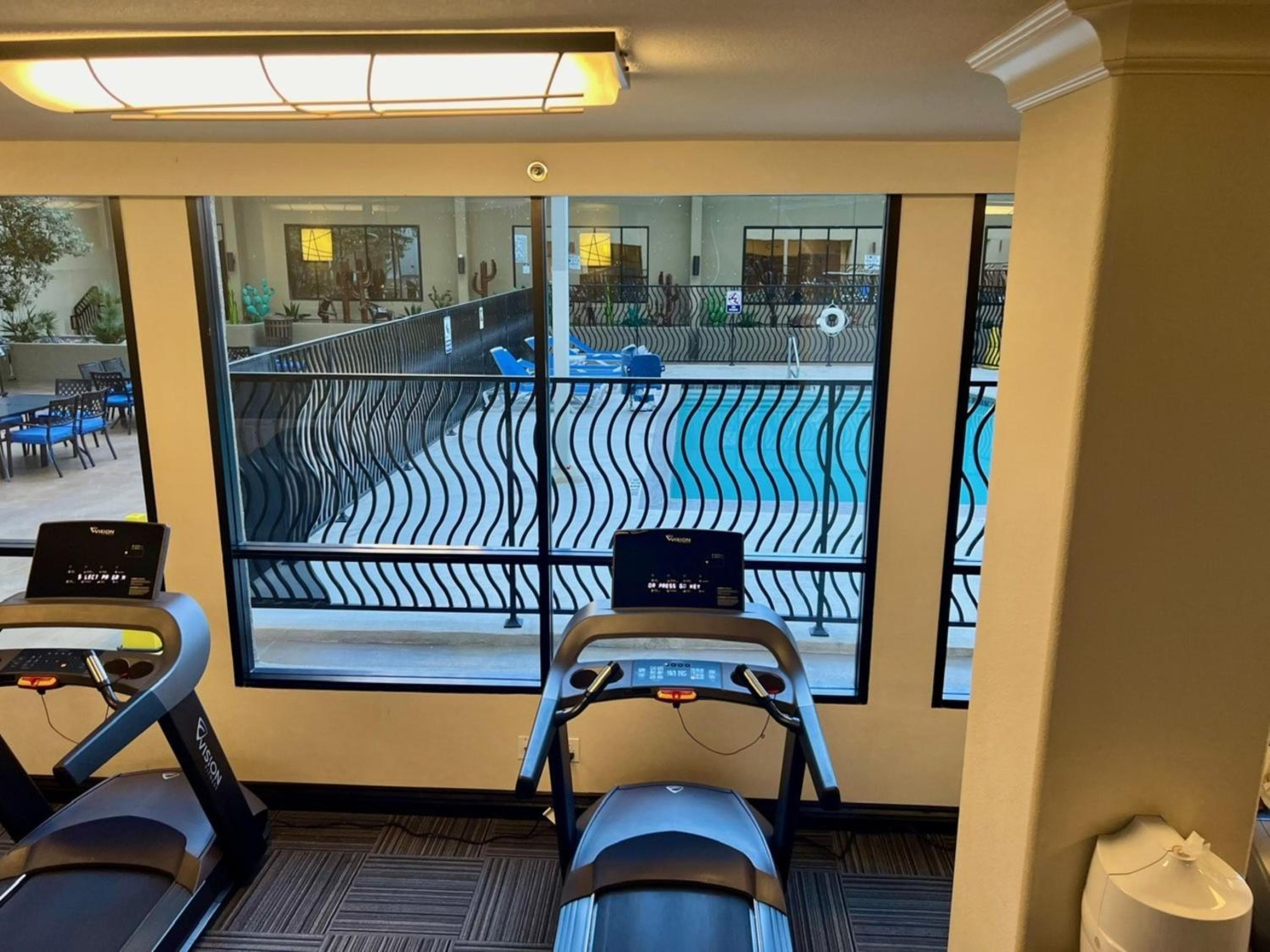 Jockey Resort Suites Center Strip — 17