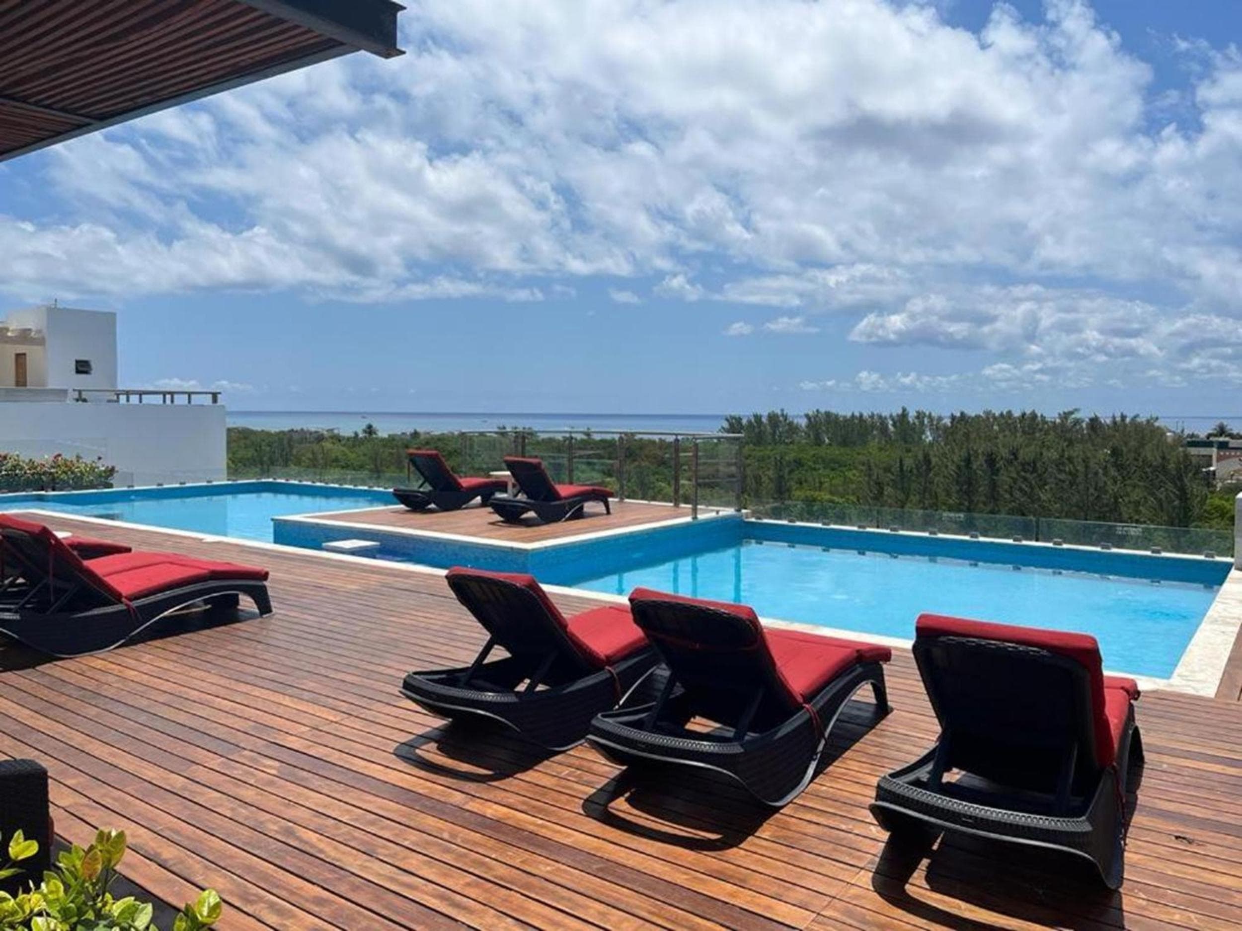 Grand Fifty Suites — 7