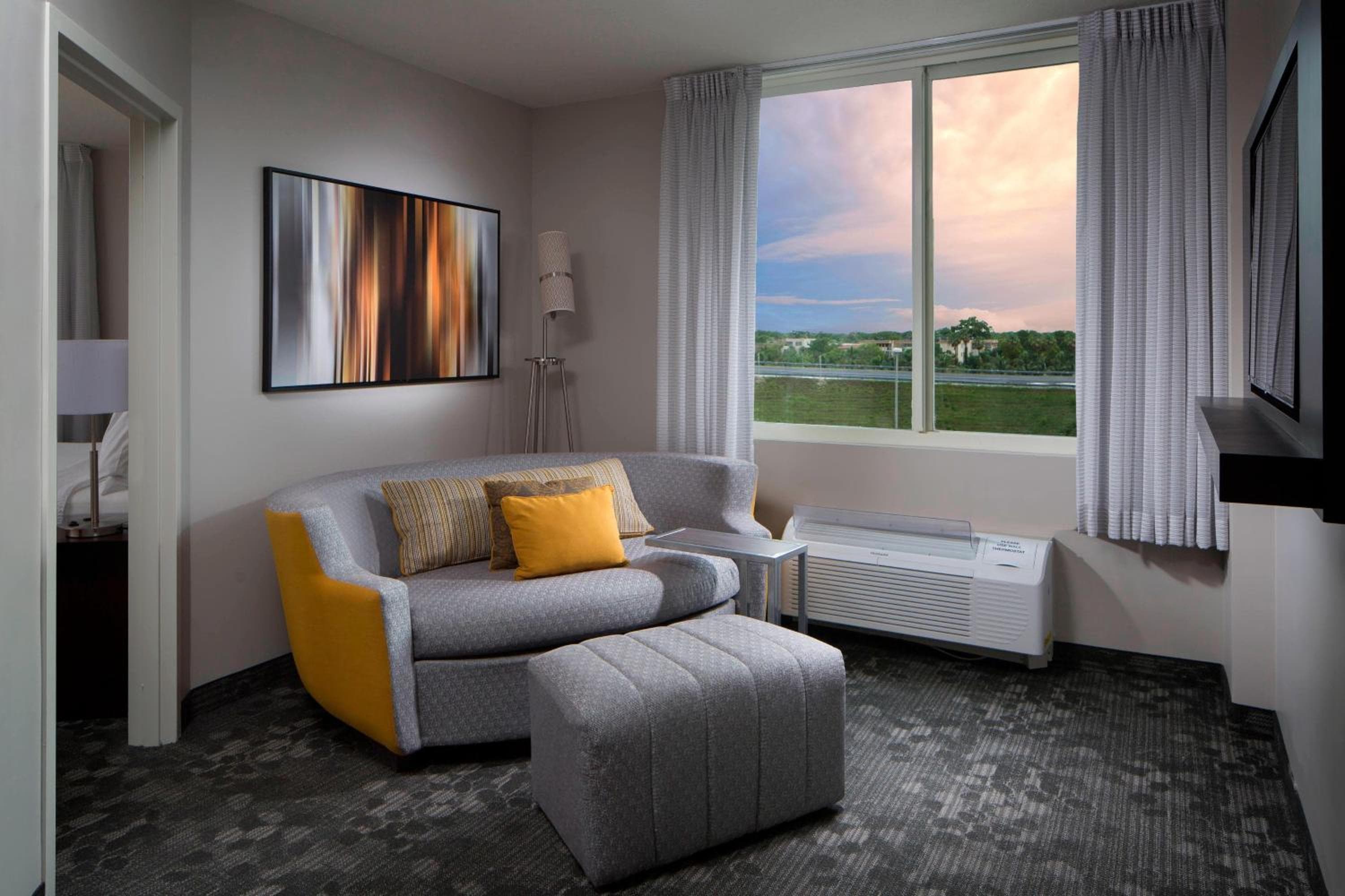 Courtyard Miami-Dadeland — 16