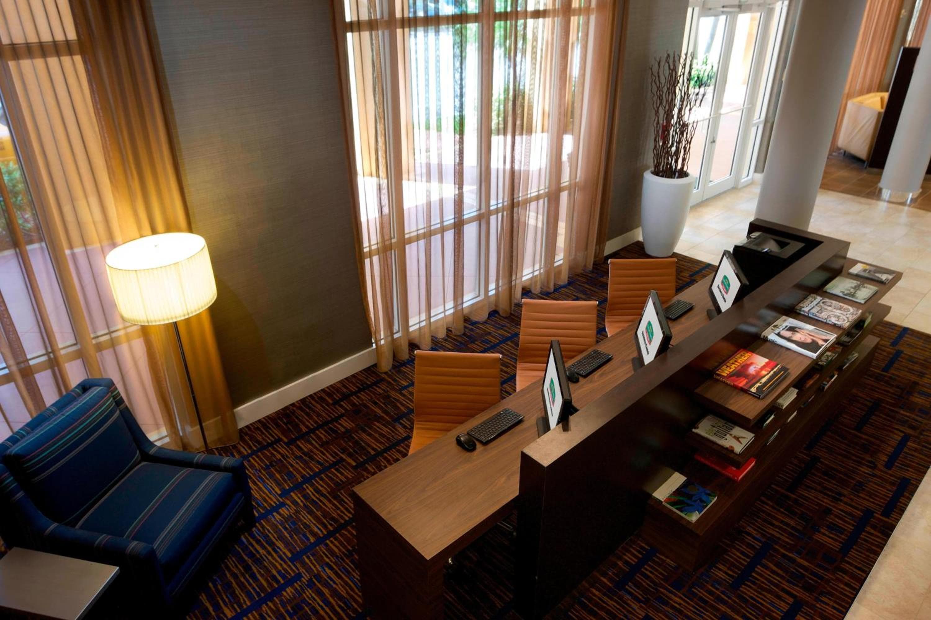 Courtyard Miami-Dadeland — 18