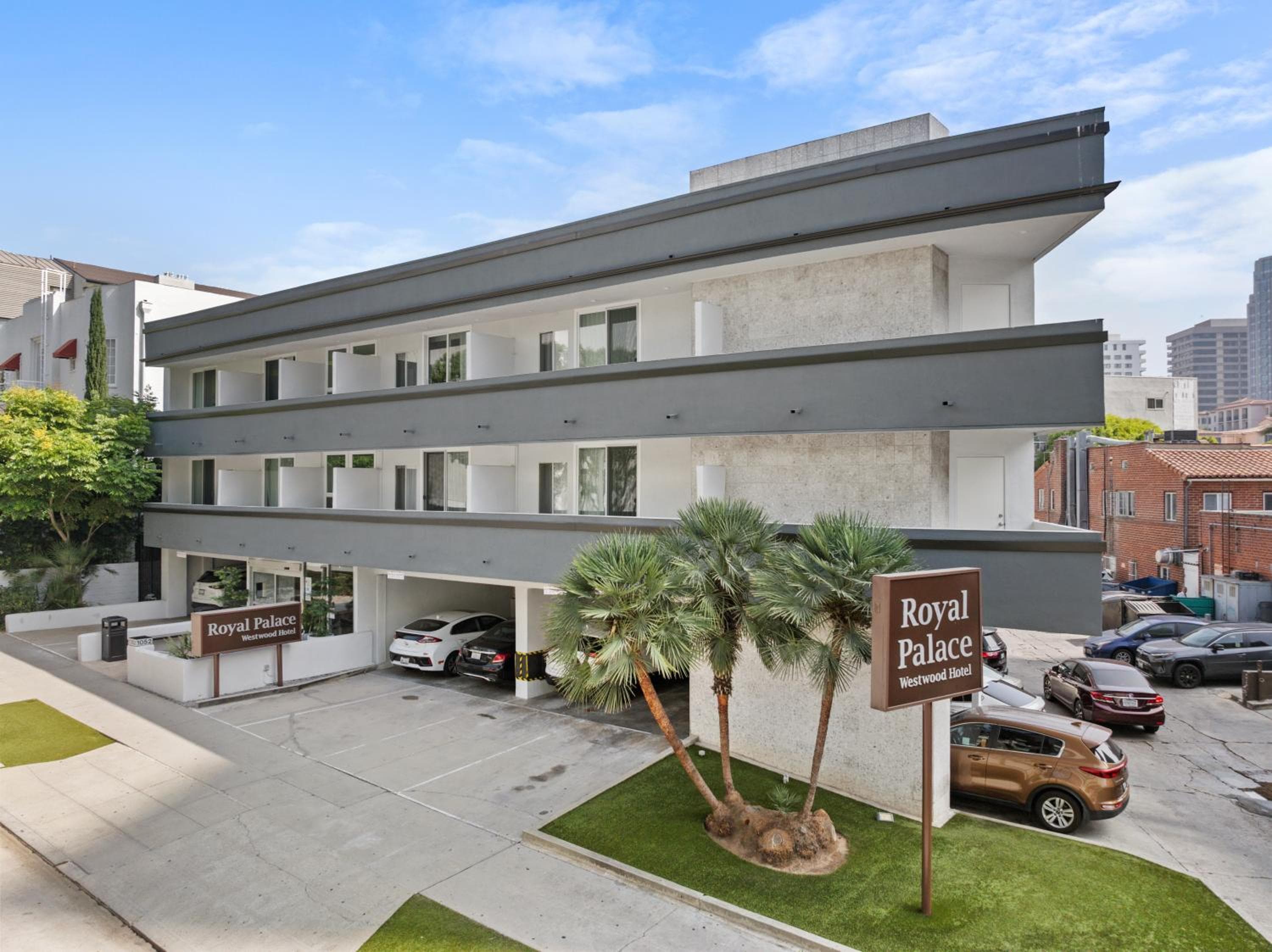 Royal Palace Westwood Hotel — 1