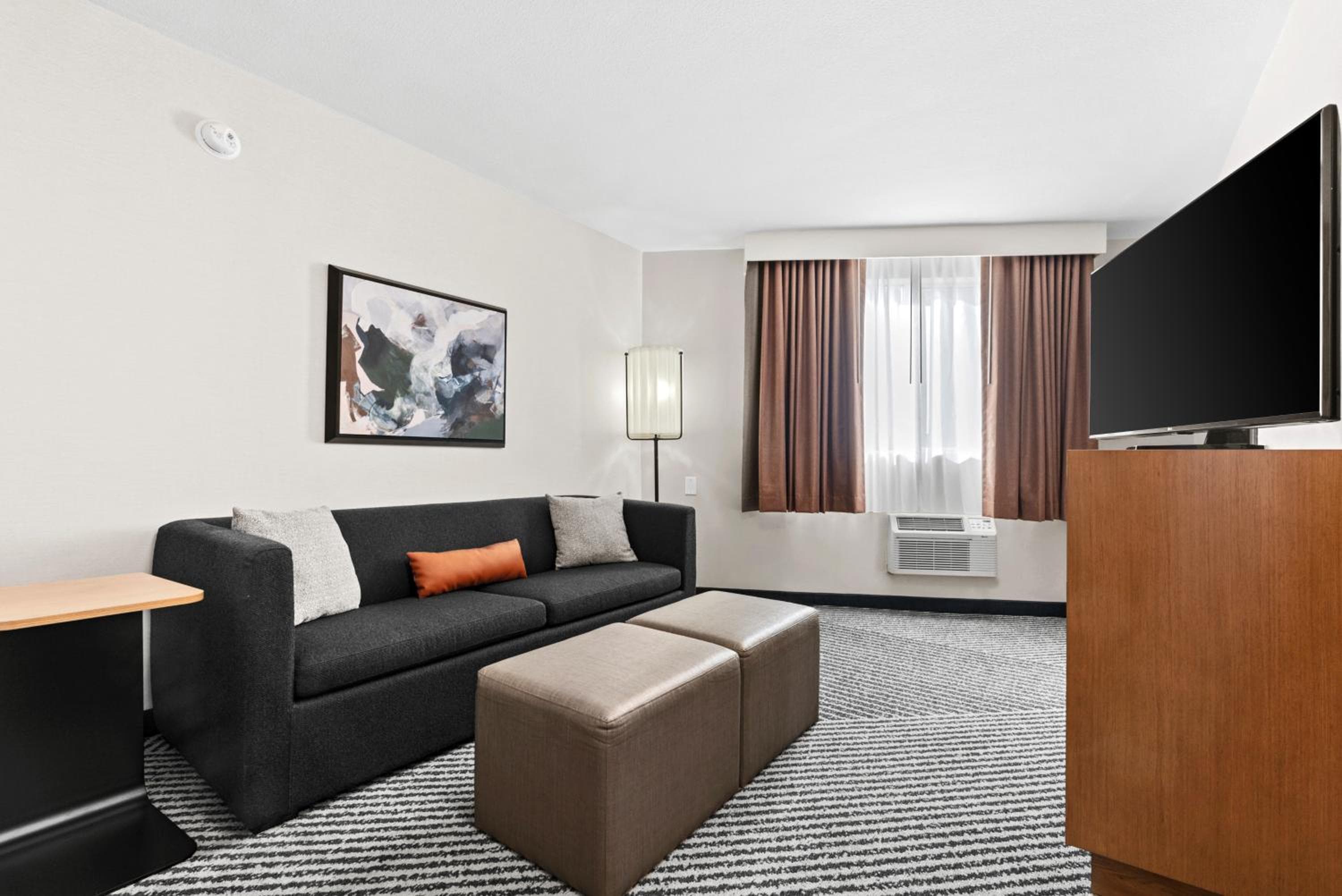 Royal Palace Westwood Hotel — 14