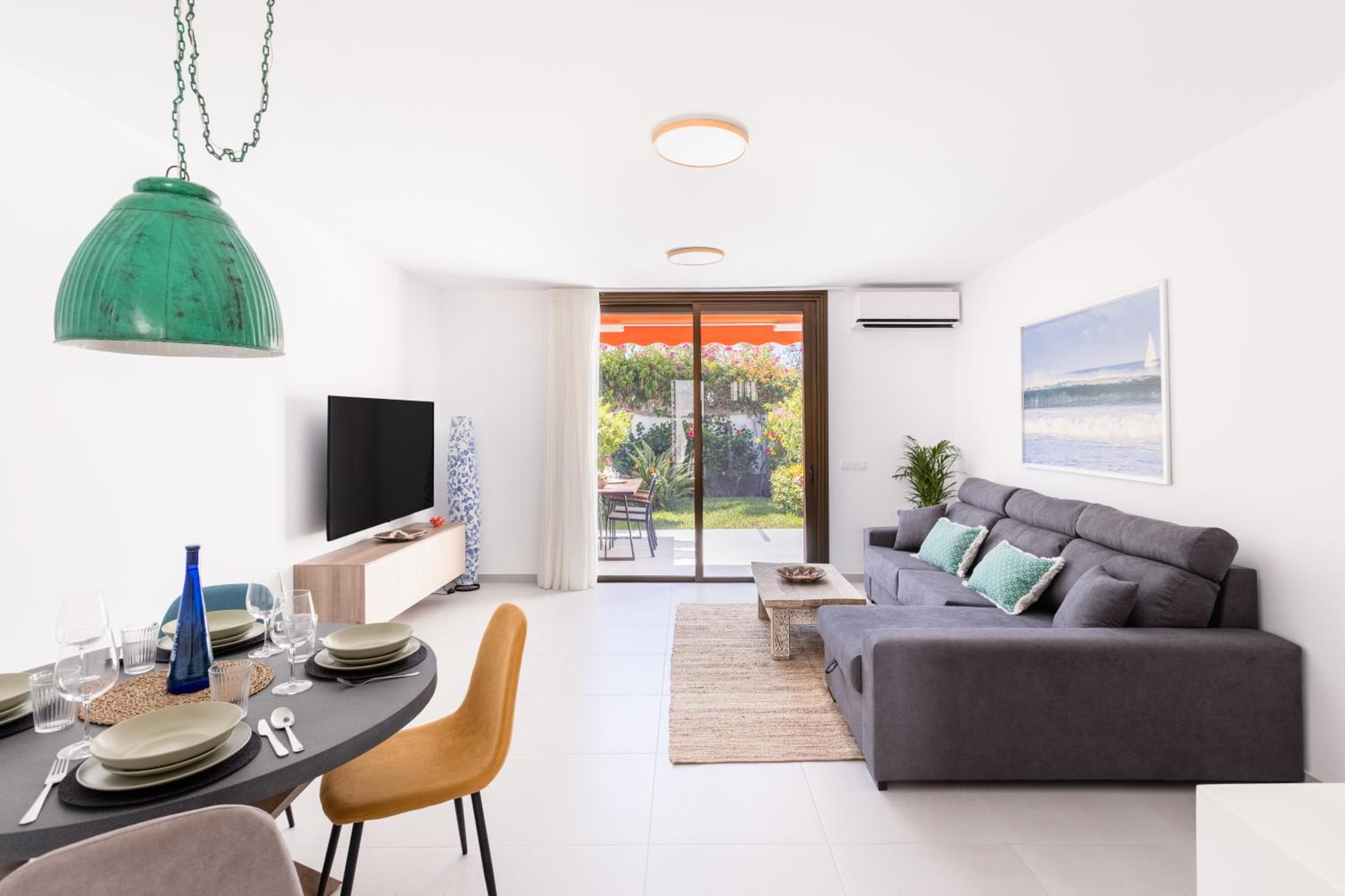 Beachside Surf & Sun Villa Playa las Americas — 1