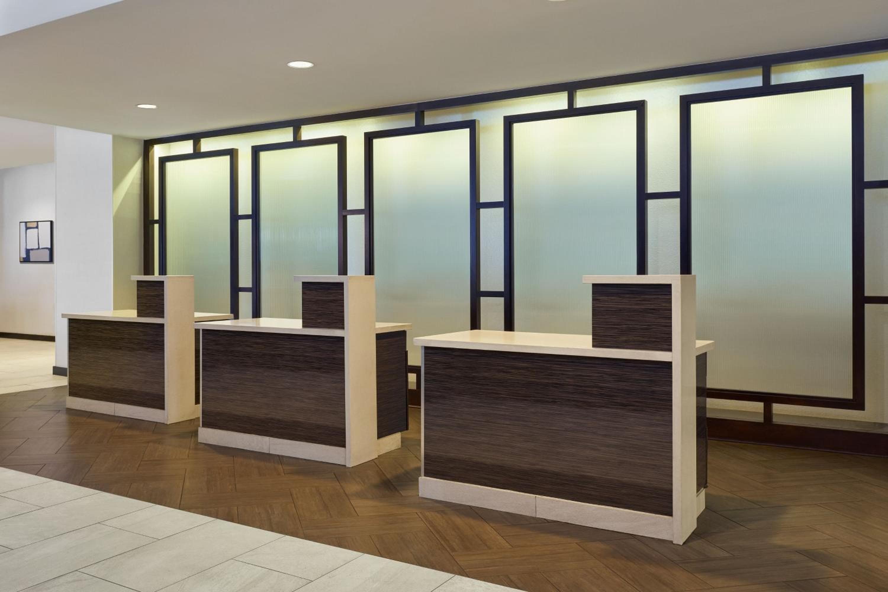 Cortile del Marriott Los Angeles Westside — 2