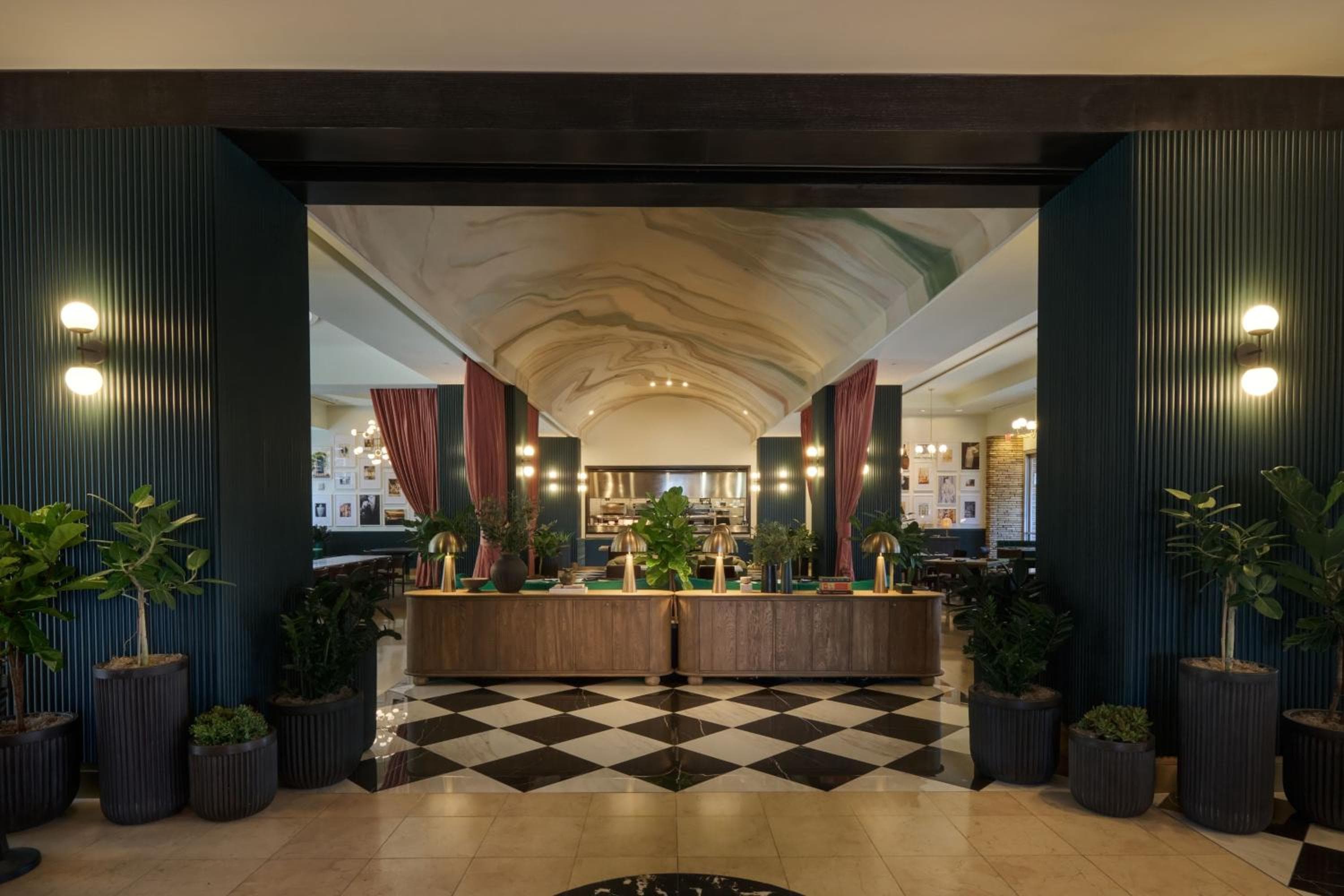 Renaissance Las Vegas Hotel — 10