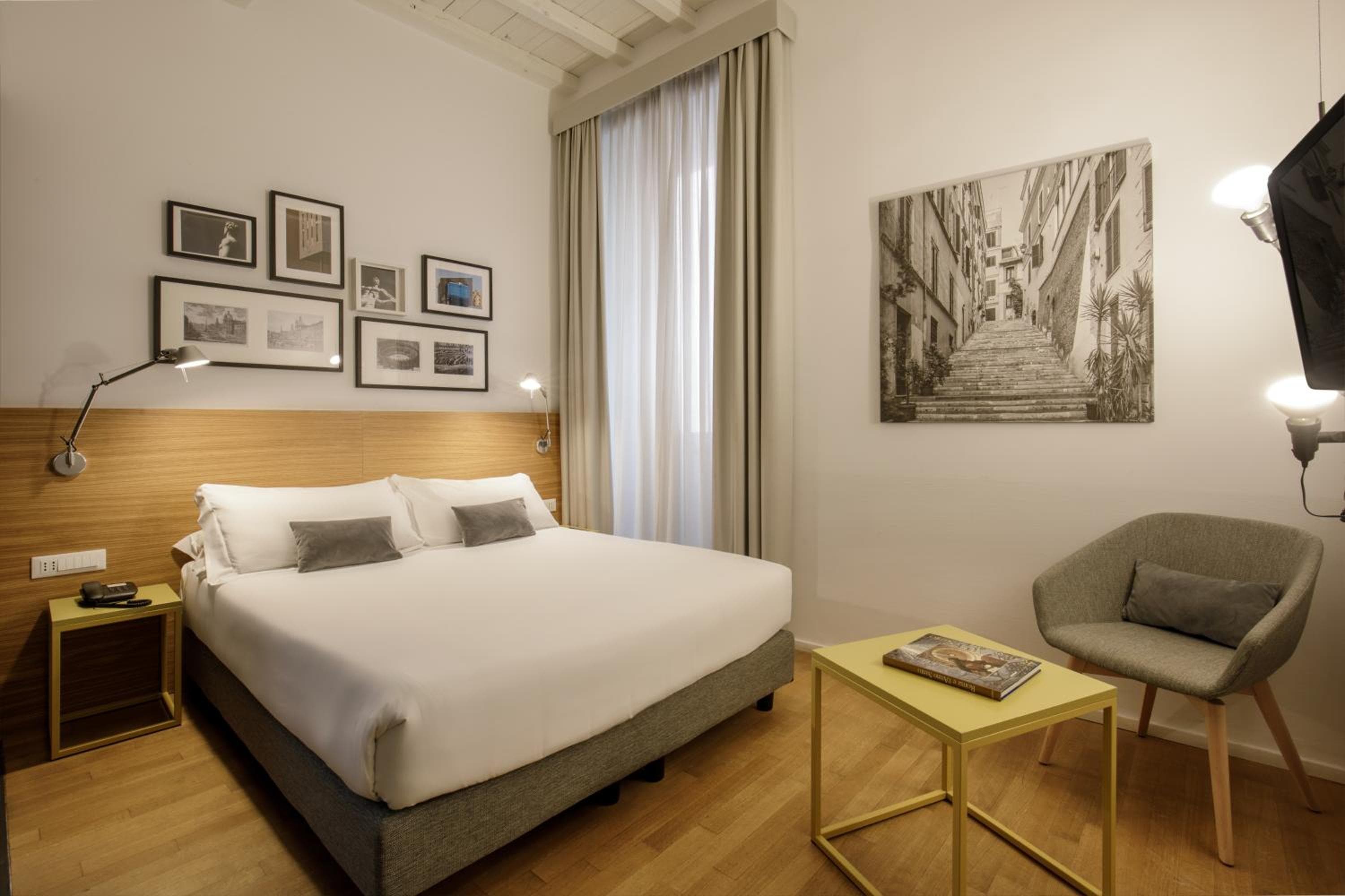 Coronari Palast — 24