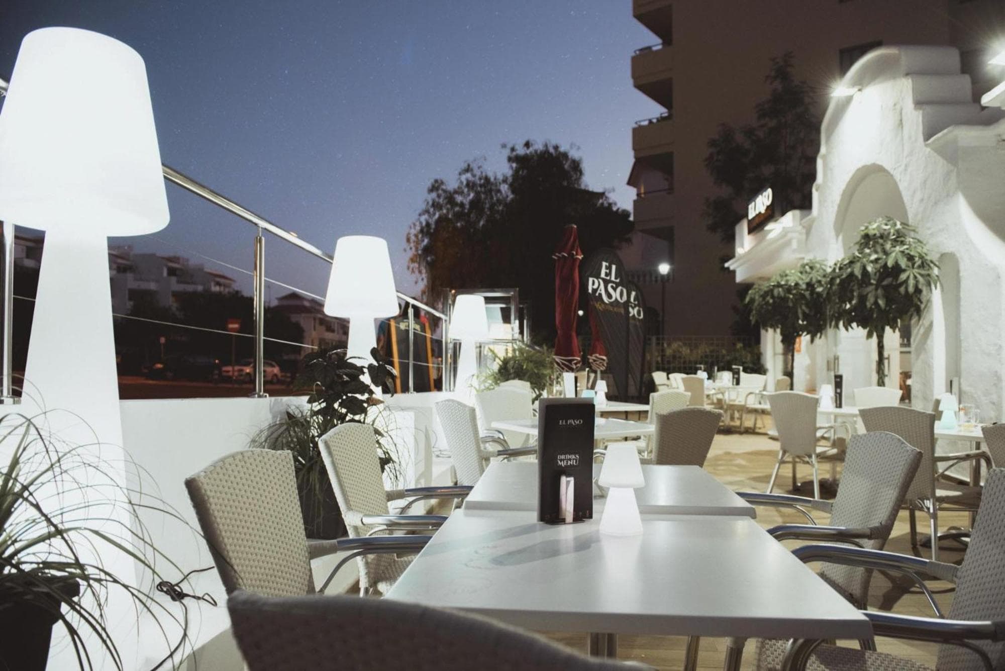 Luxury villa with private pool and cinema by Vapagó Tenerife — 3