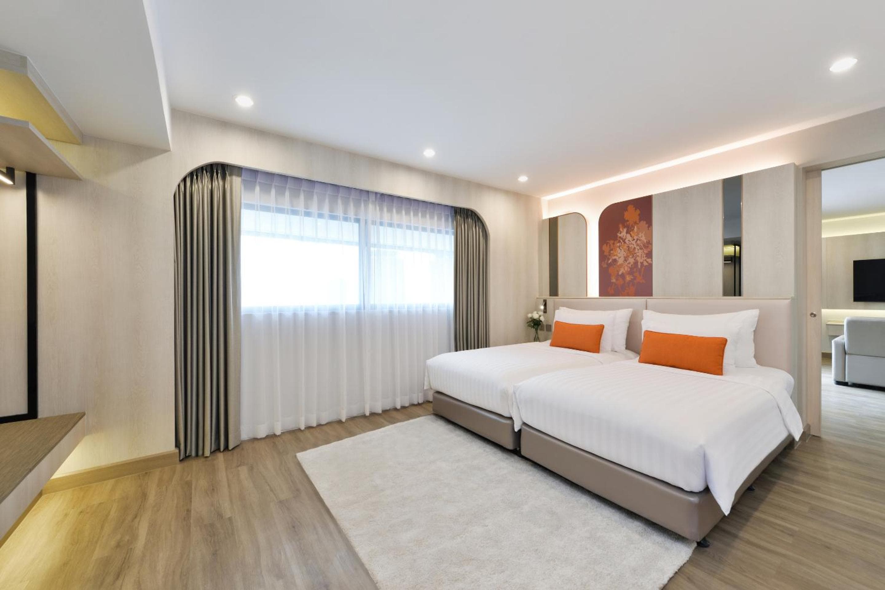 Centre Point Plus Hotel Pratunam — 6