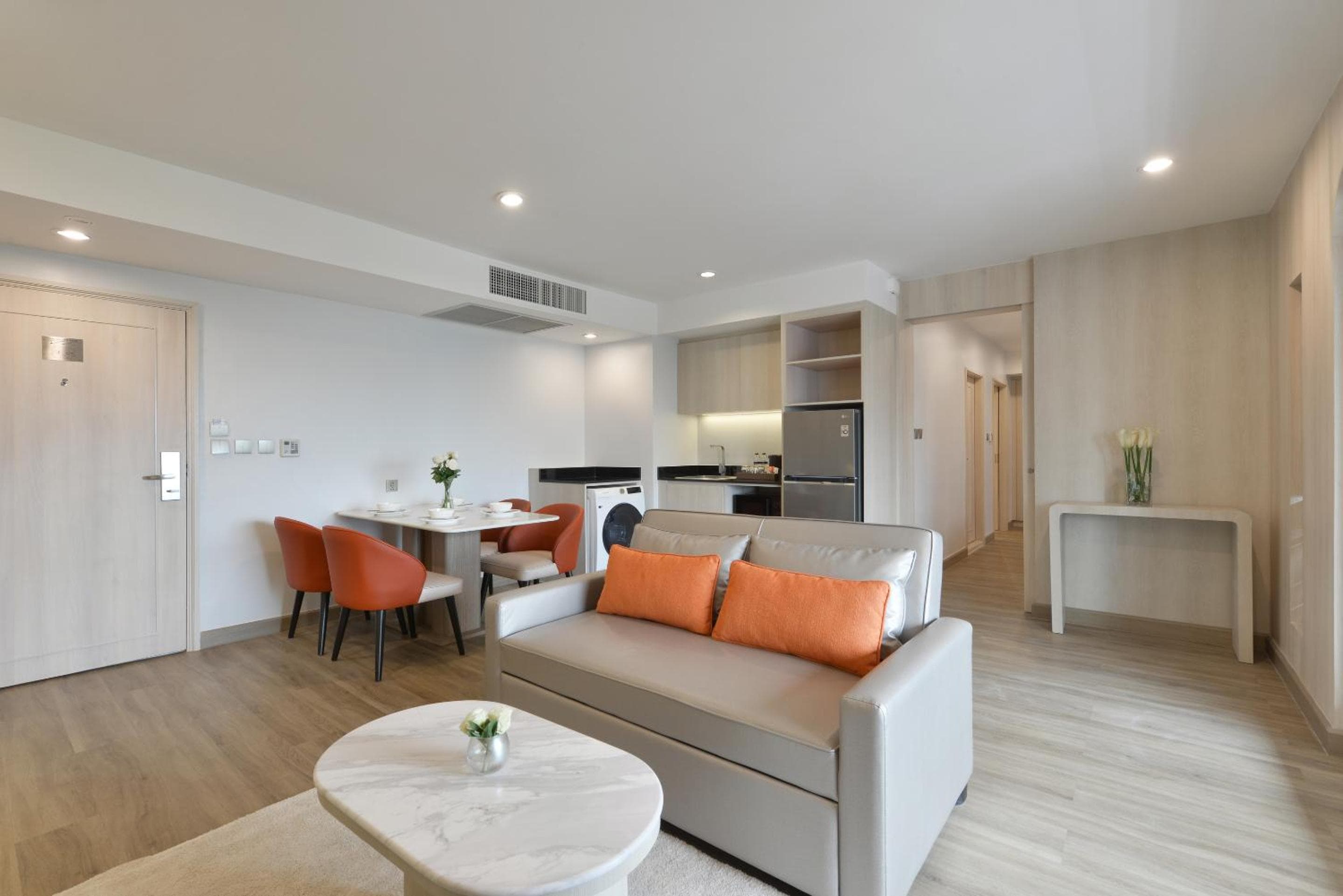 Centre Point Plus Hotel Pratunam — 27