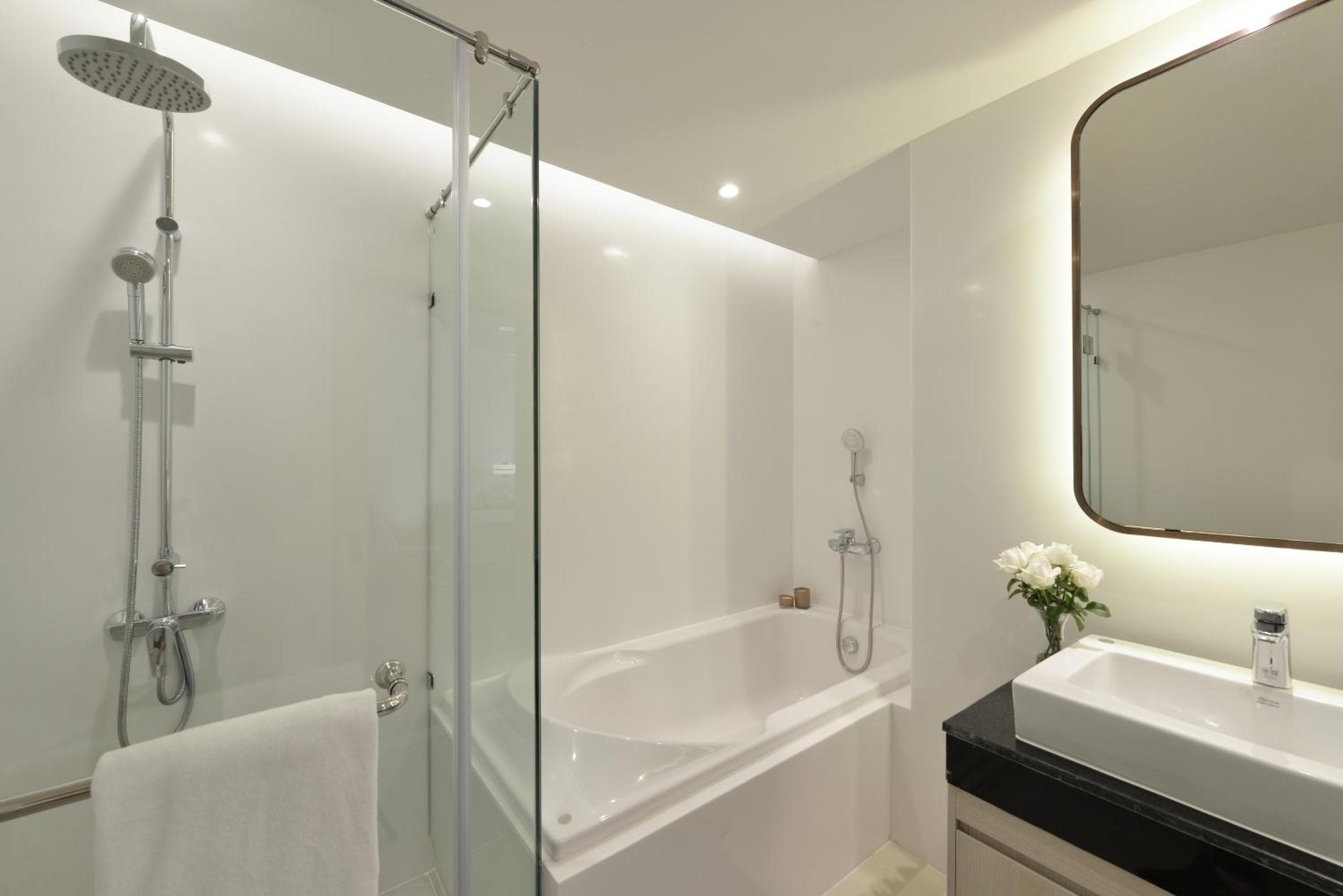 Centre Point Plus Hotel Pratunam — 24